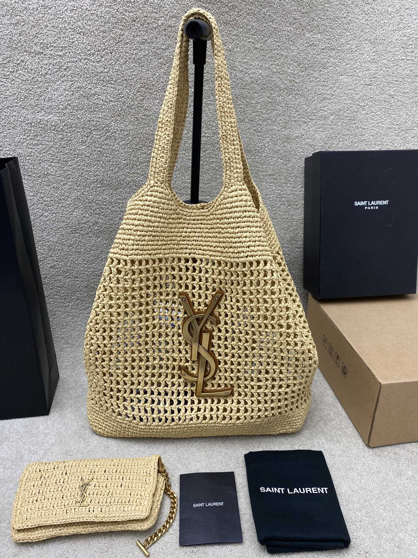 Y*L icare in raffia color natural 14.6"-21.7"x16.9"x2"