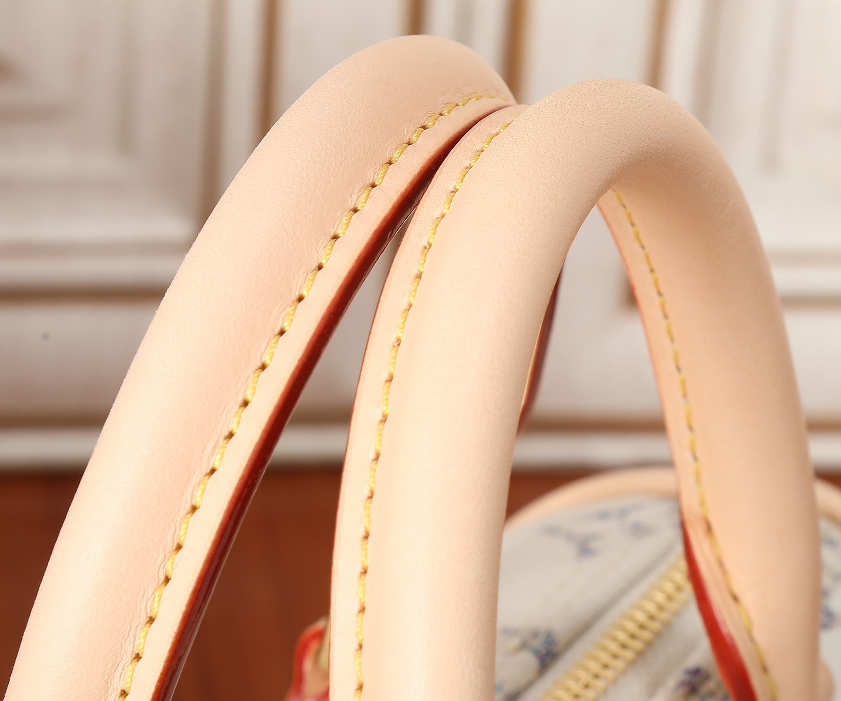 LV Speedy Bandoulière 20 M24709 8.1 x 5.3 x 4.7 inches