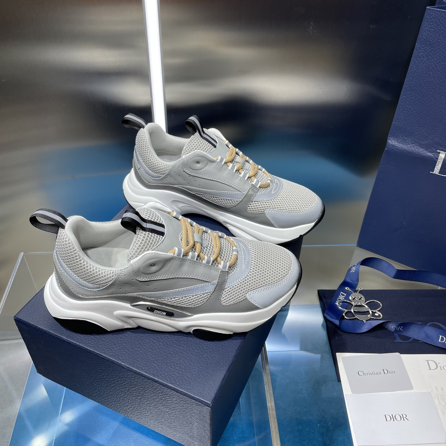 ua D*or b22 gray sneaker