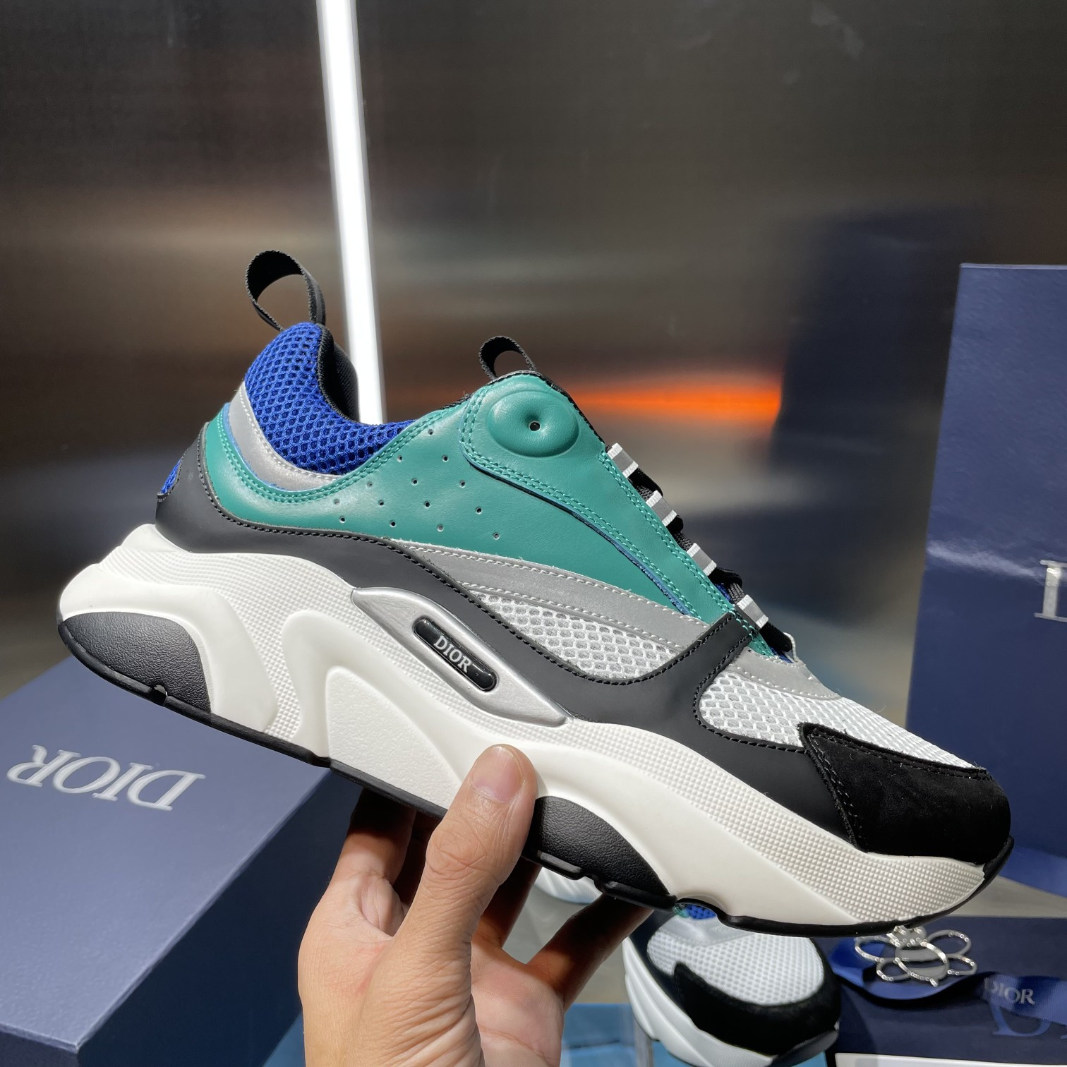 ua D*or b22 sneaker