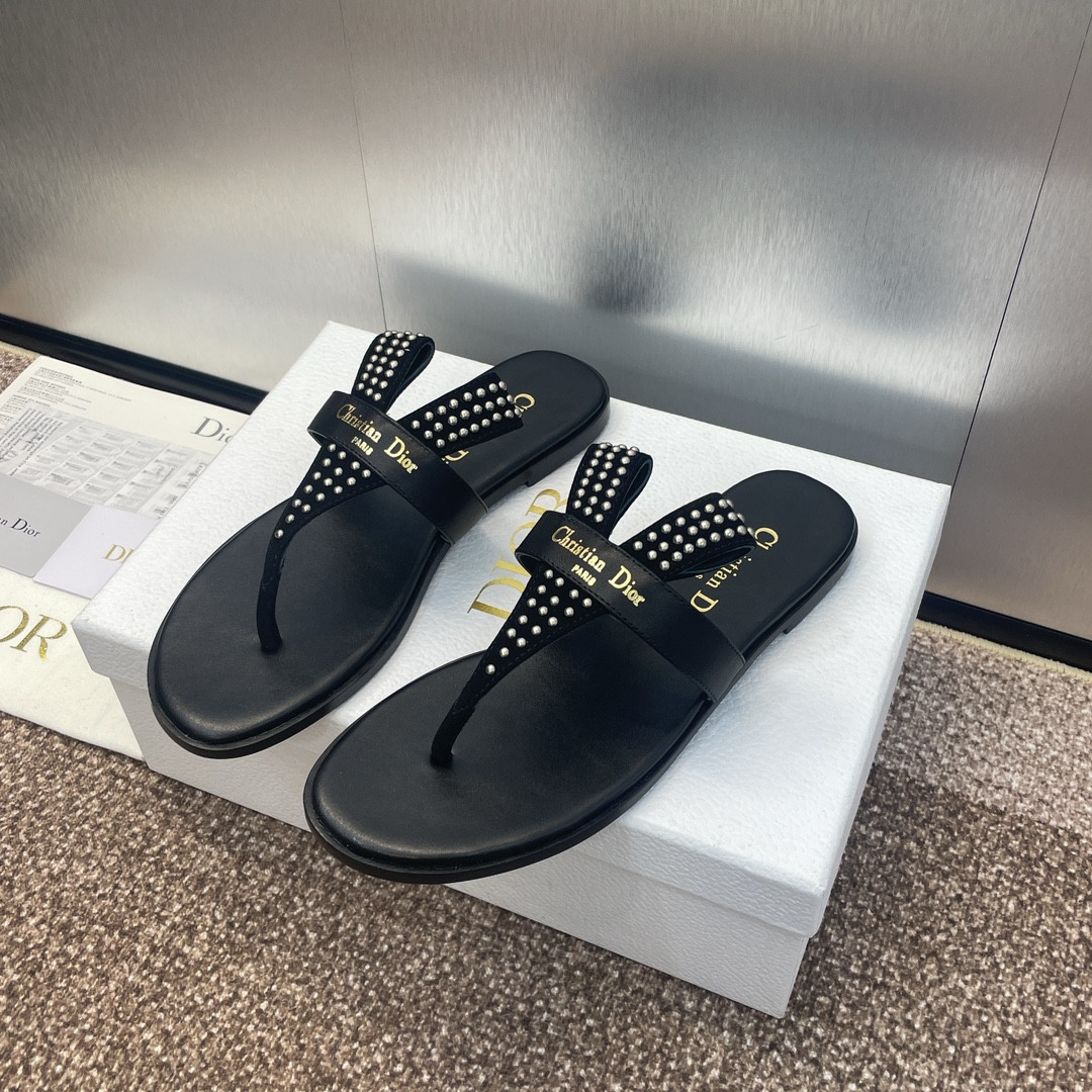 ua D*or slide 24ss