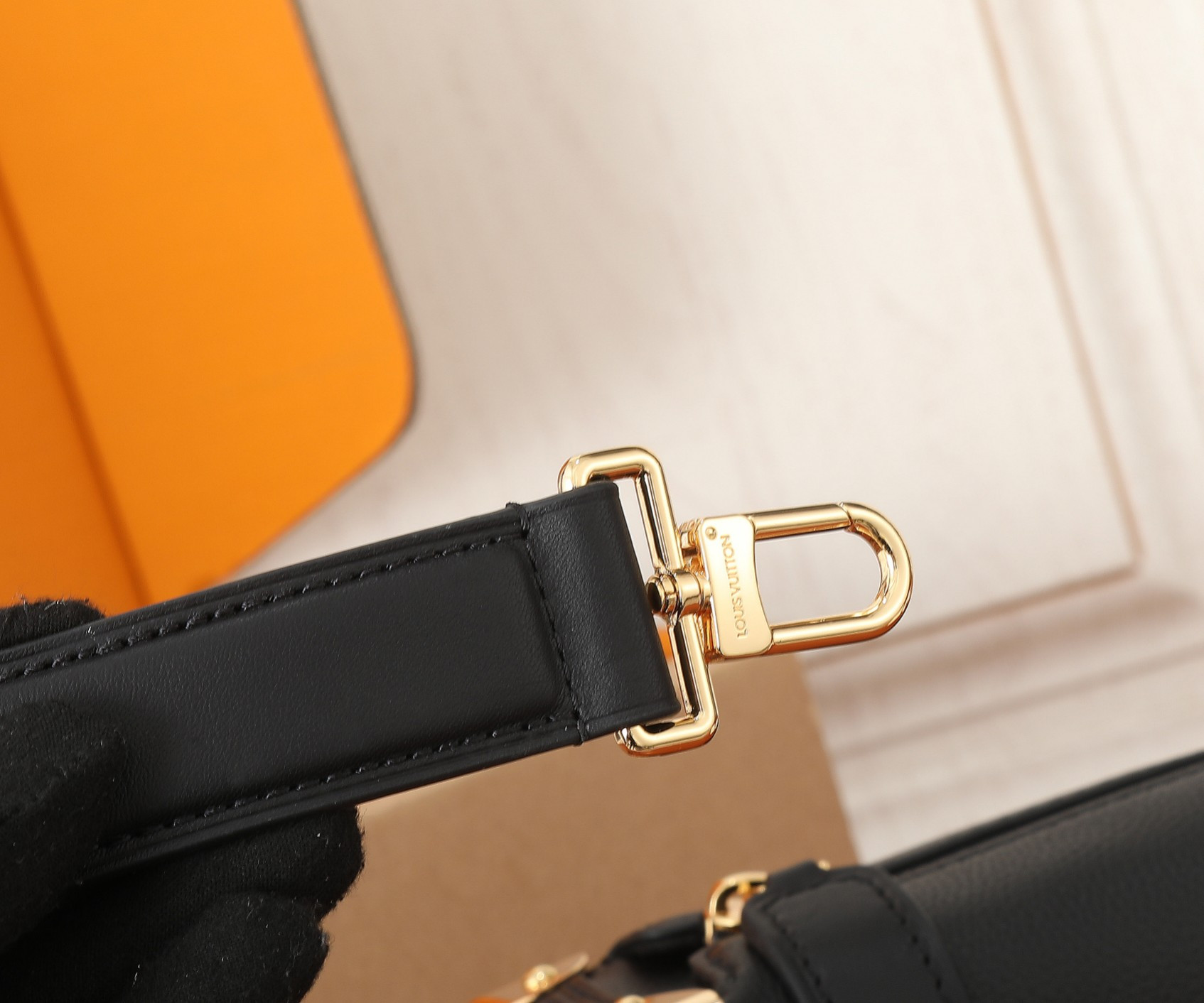 LV Side Trunk PM M23817   7.1 x 4.9 x 3.1 inches