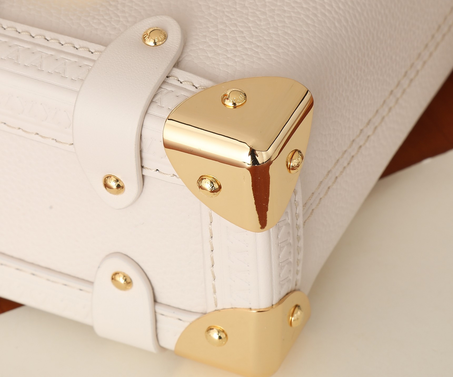 LV Side Trunk PM M23915  7.1 x 4.9 x 3.1 inches