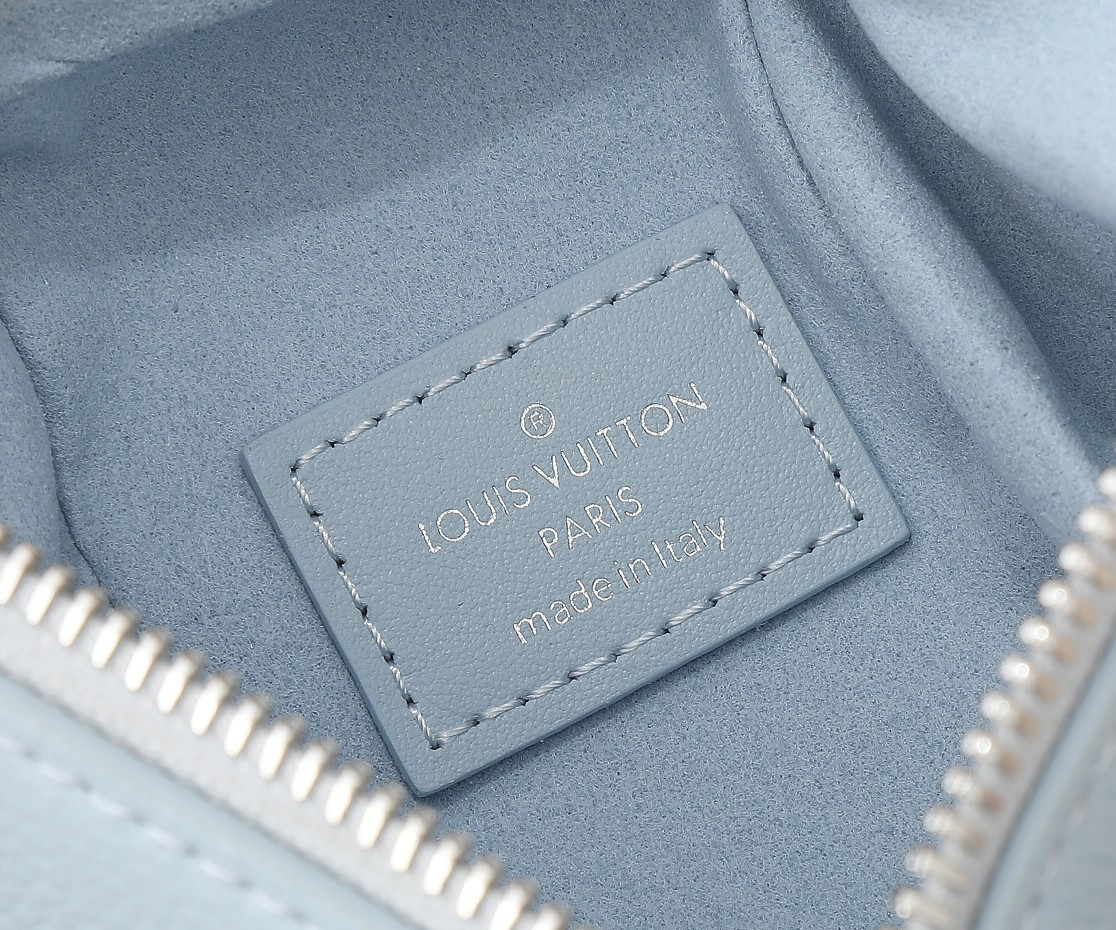 LV Side Trunk PM M25067   7.1 x 4.9 x 3.1 inches