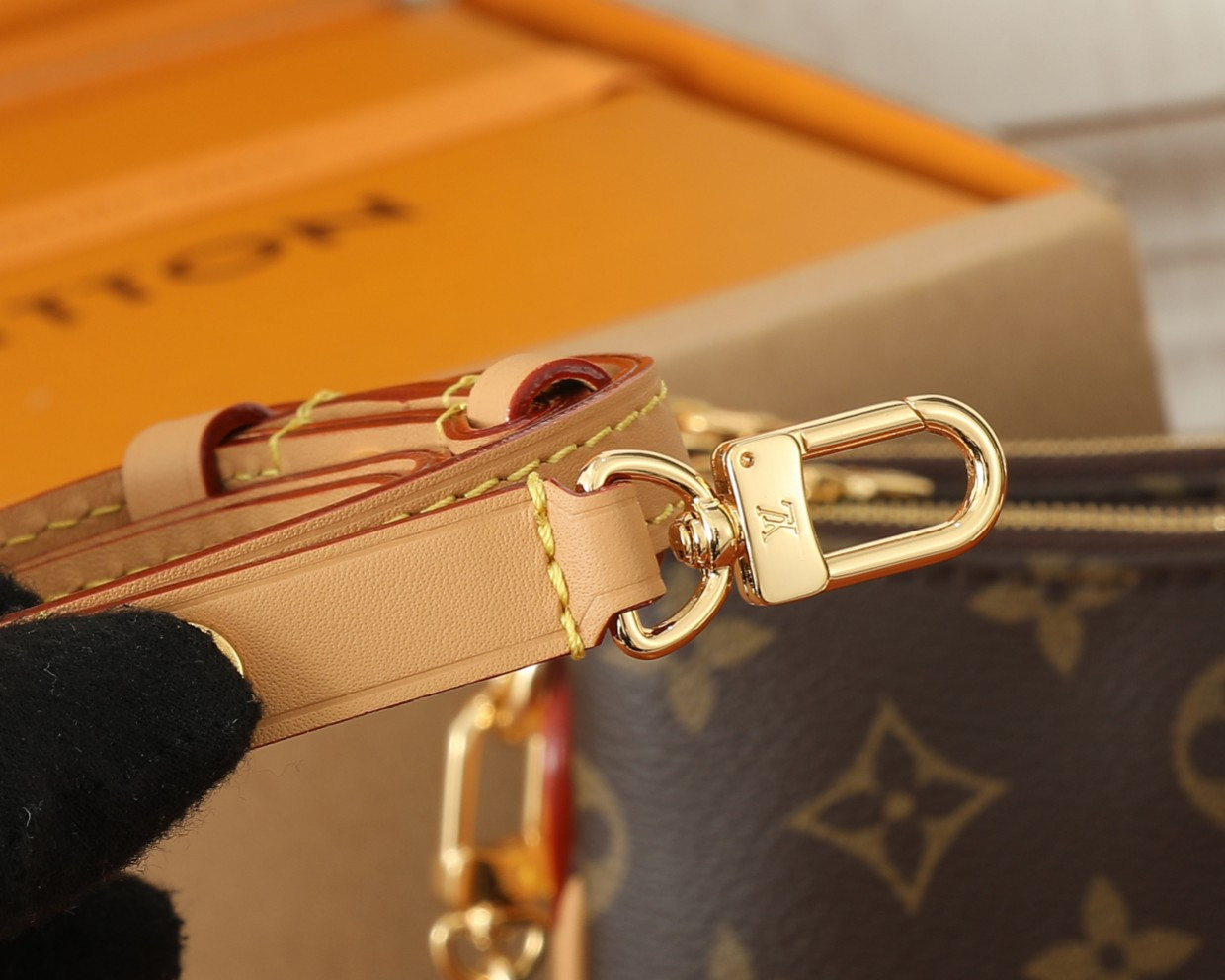 LV  Liv Pochette  M83008 9.6 x 5.3 x 2.6 inches