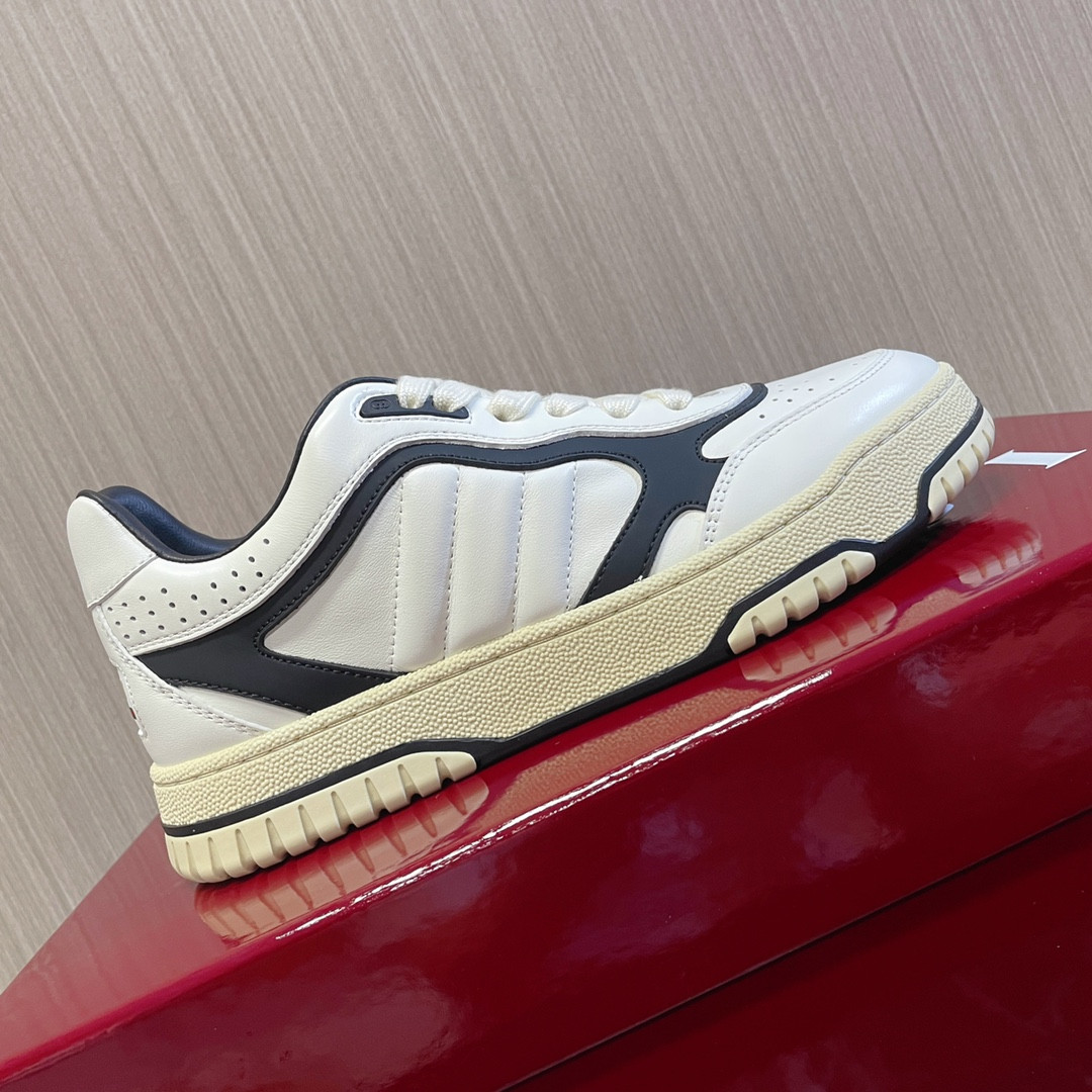 ua G*u*i re-web sneaker