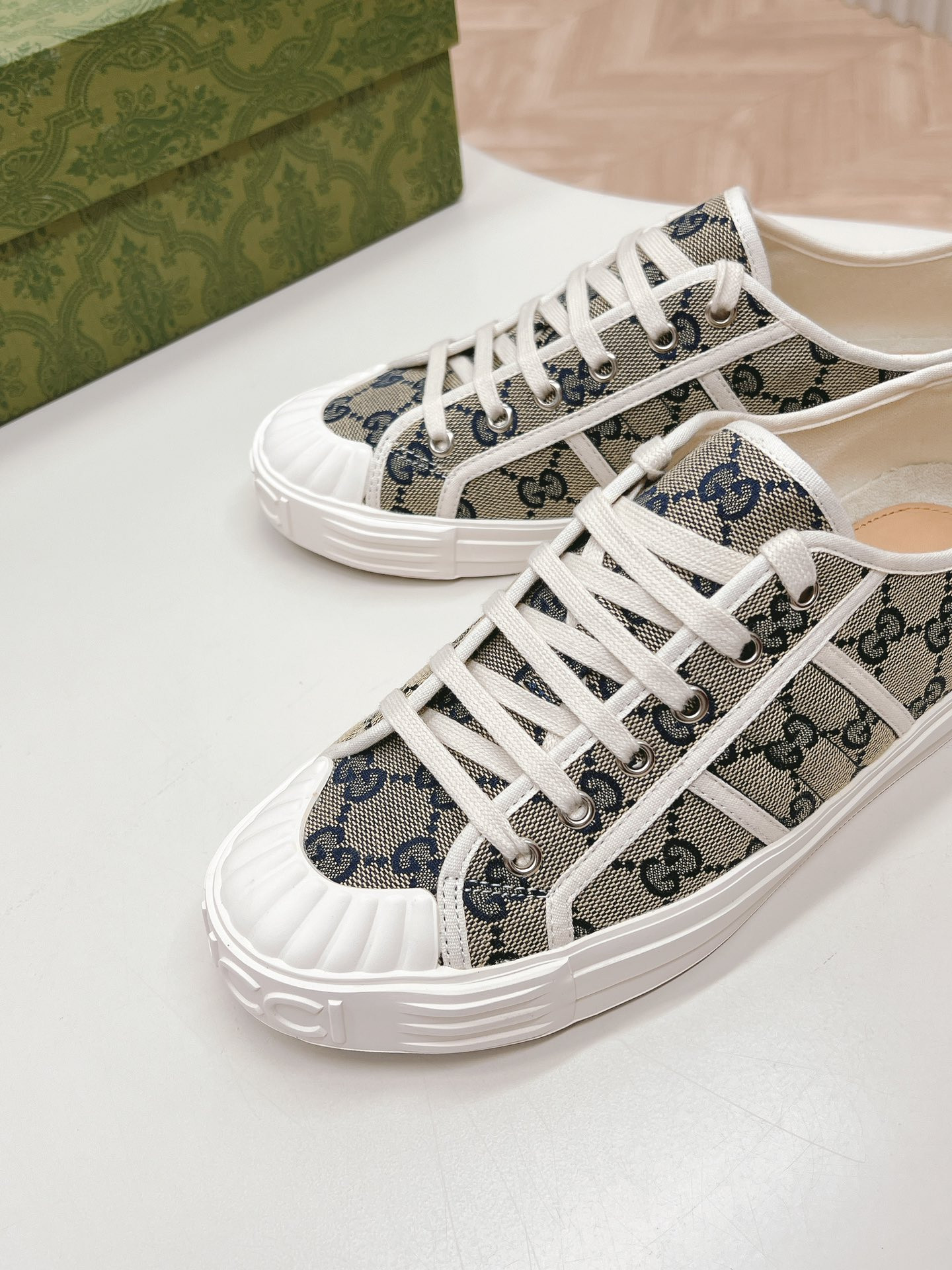 ua G*u*i gg sneaker