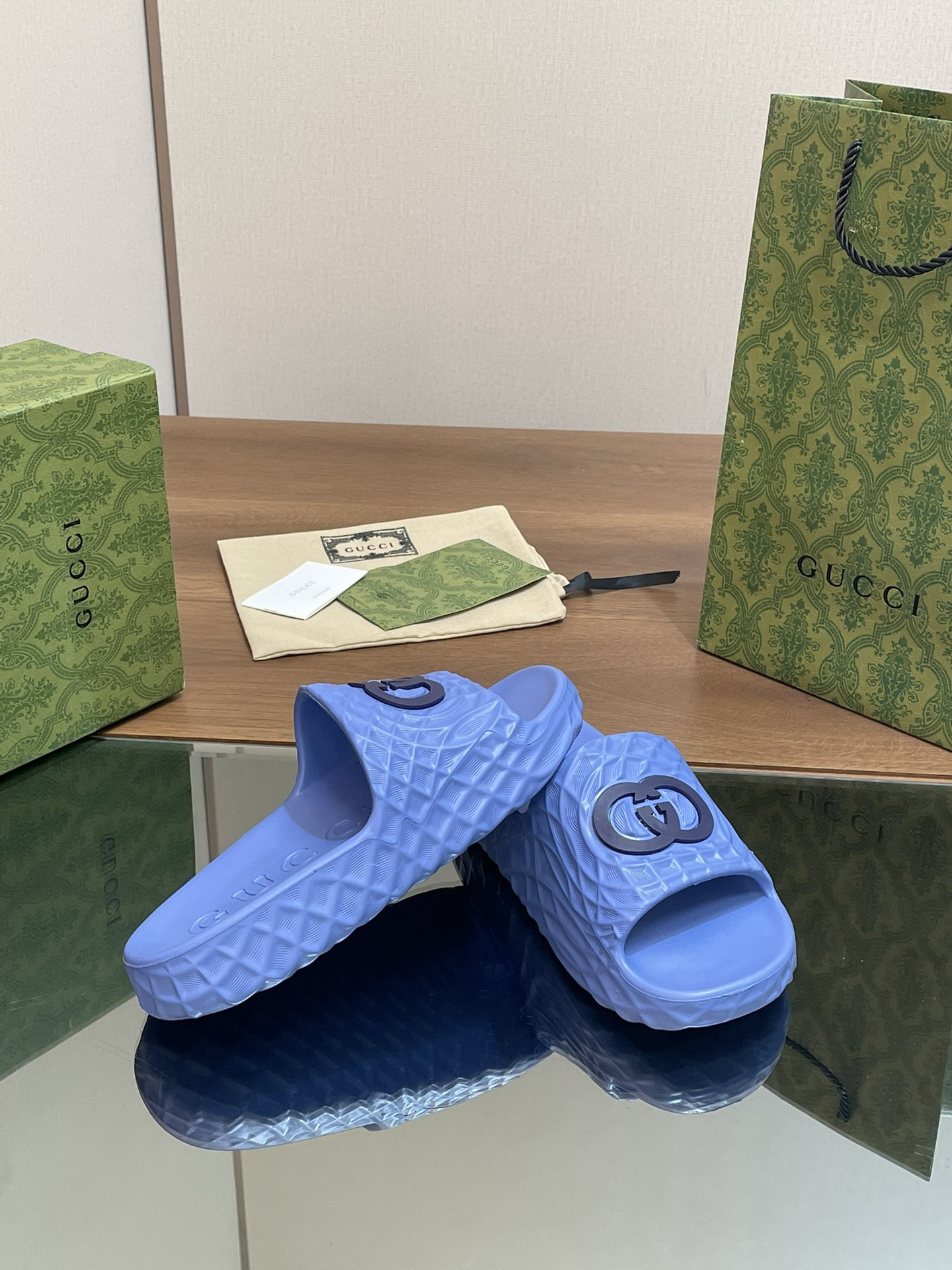 ua G*u*i interlocking g slide sandal blue