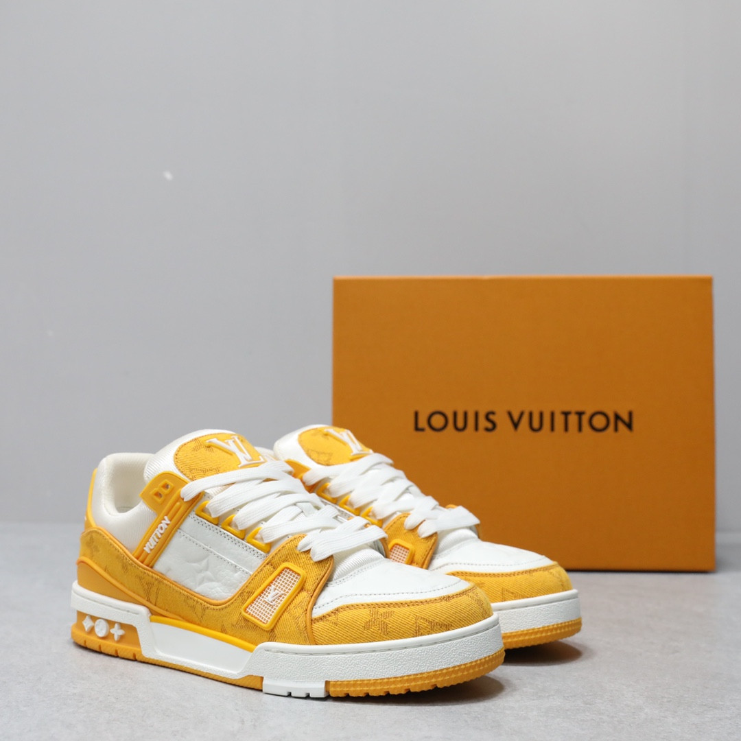 UA LV Trainer Sneaker