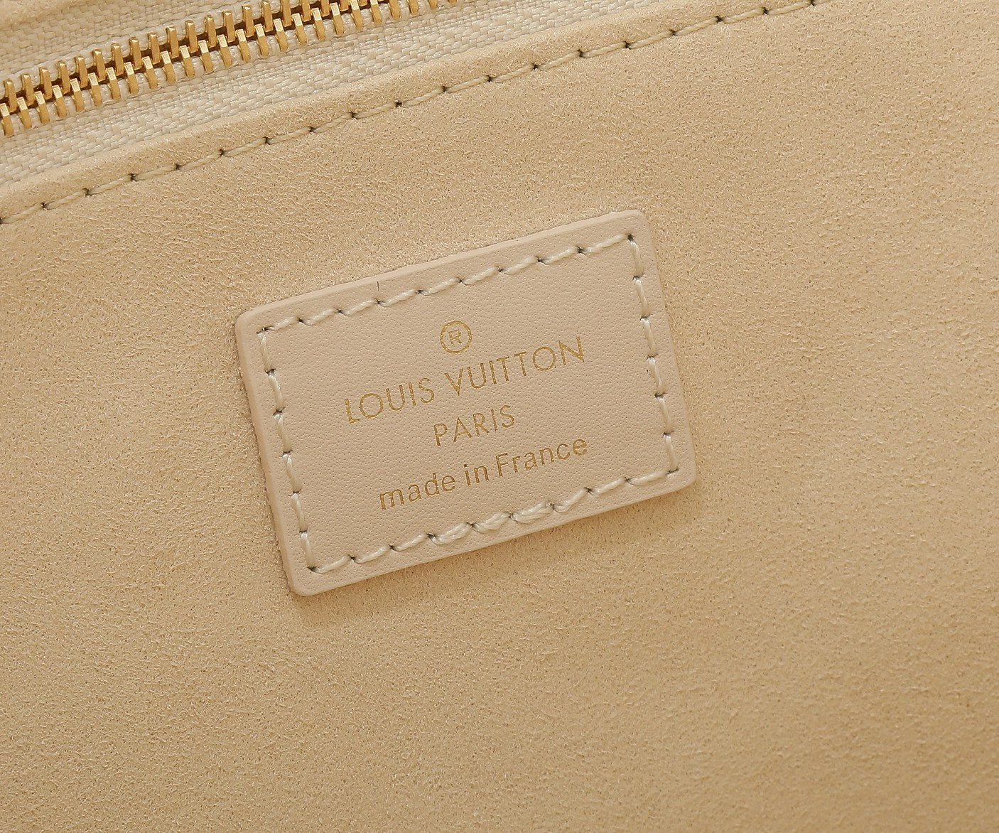 LV Neverfull MM M47080  12.2 x 11 x 5.5 in Without Box