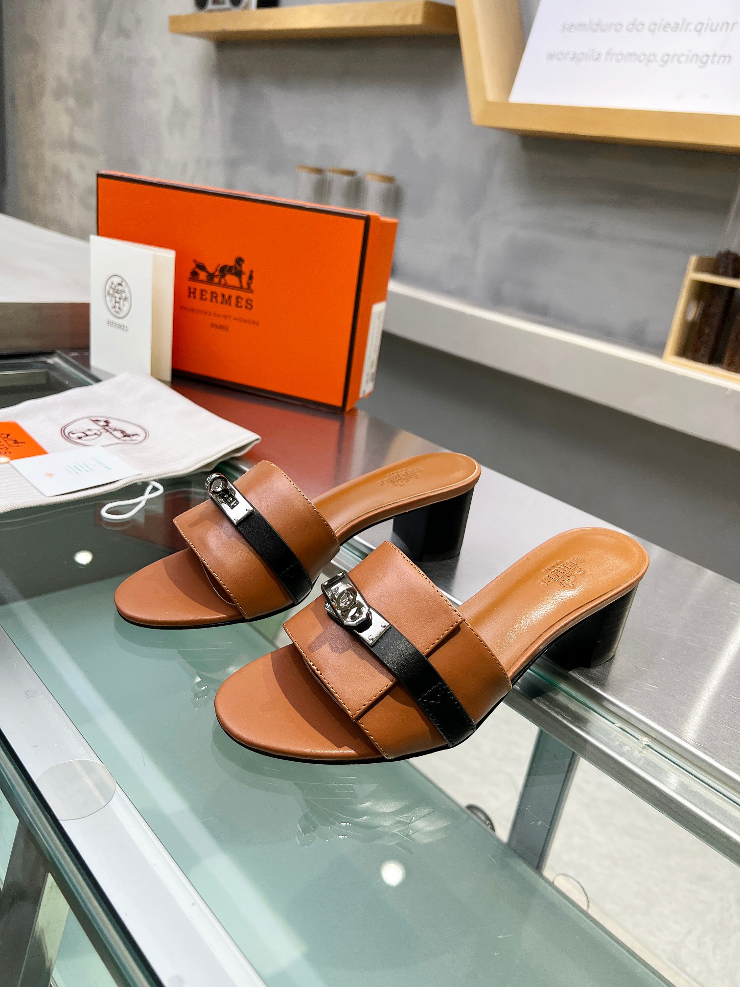 ua H**mes gigi 50 sandal