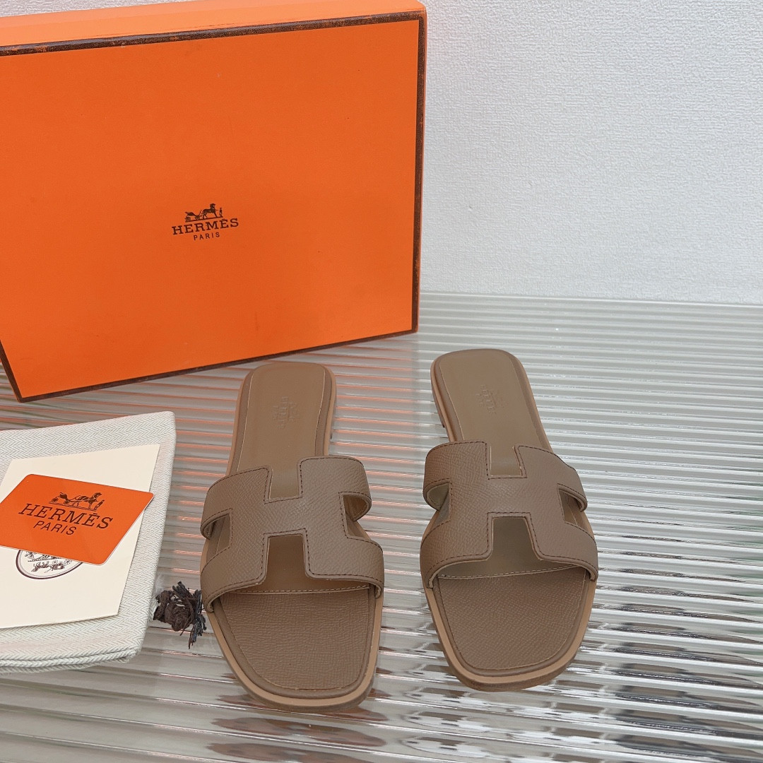 ua H**mes oran sandal