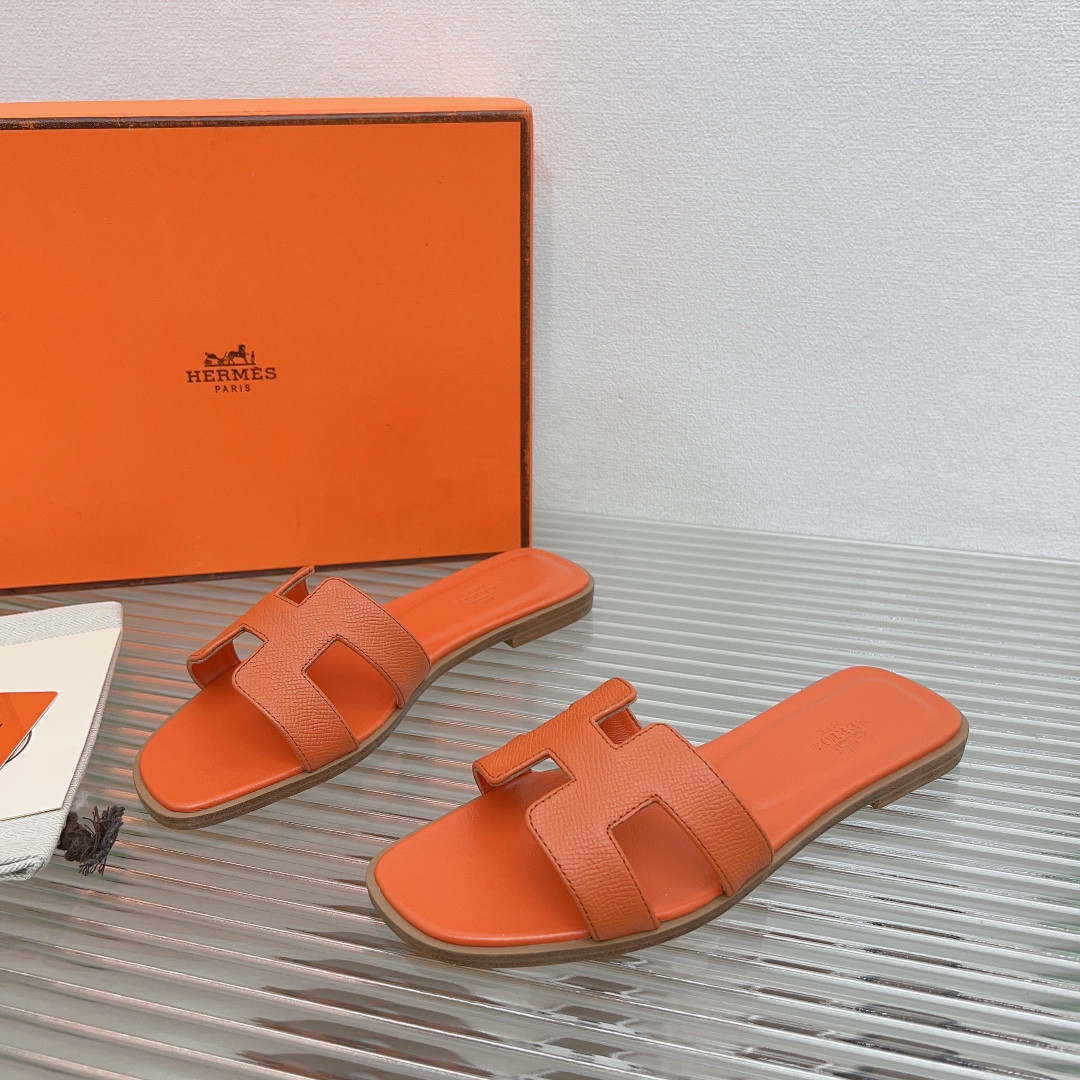 ua H**mes oran sandal