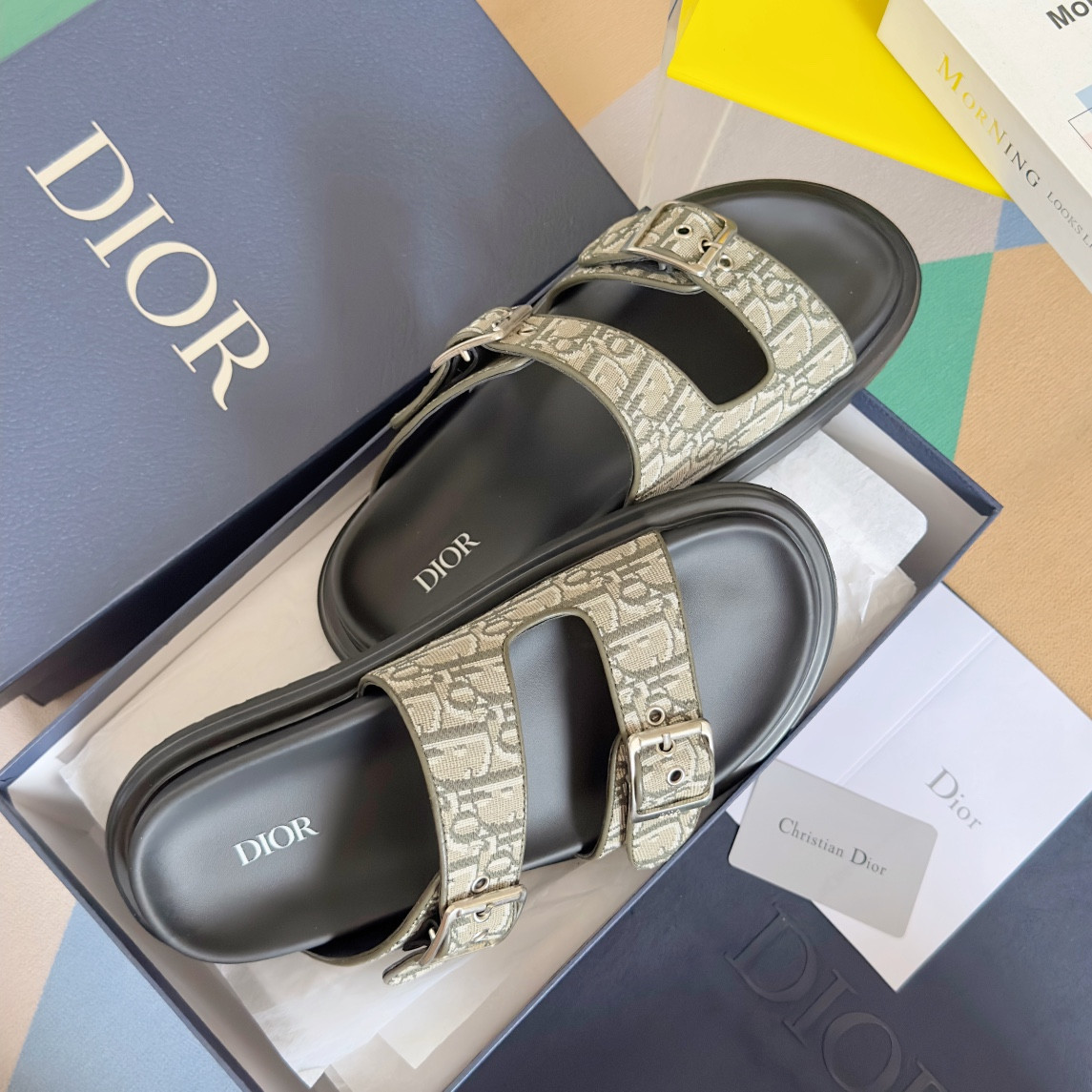 ua D*or aqua sandal