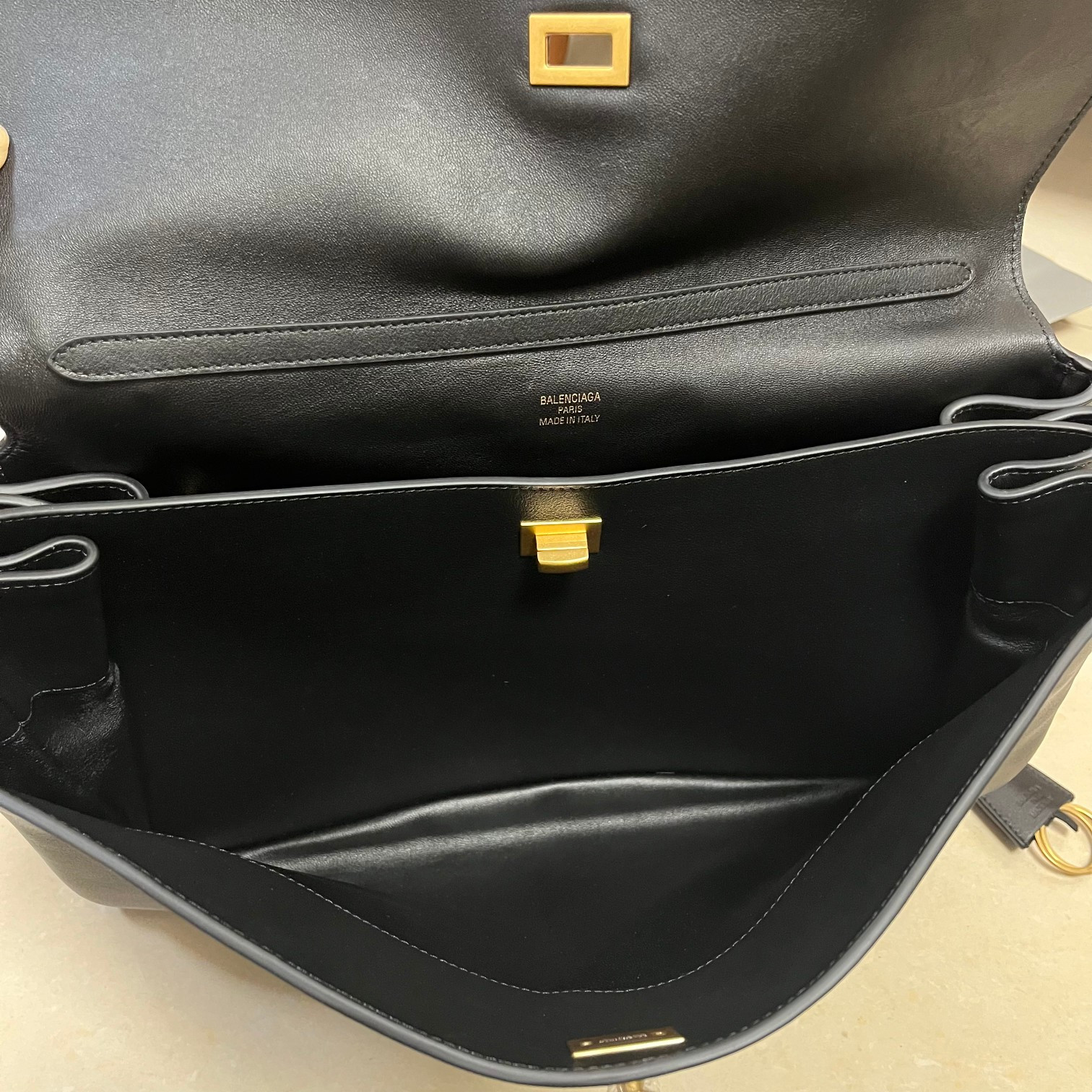 Ba*len*cia*ga rodeo large 39.8x29.9x12.9cm