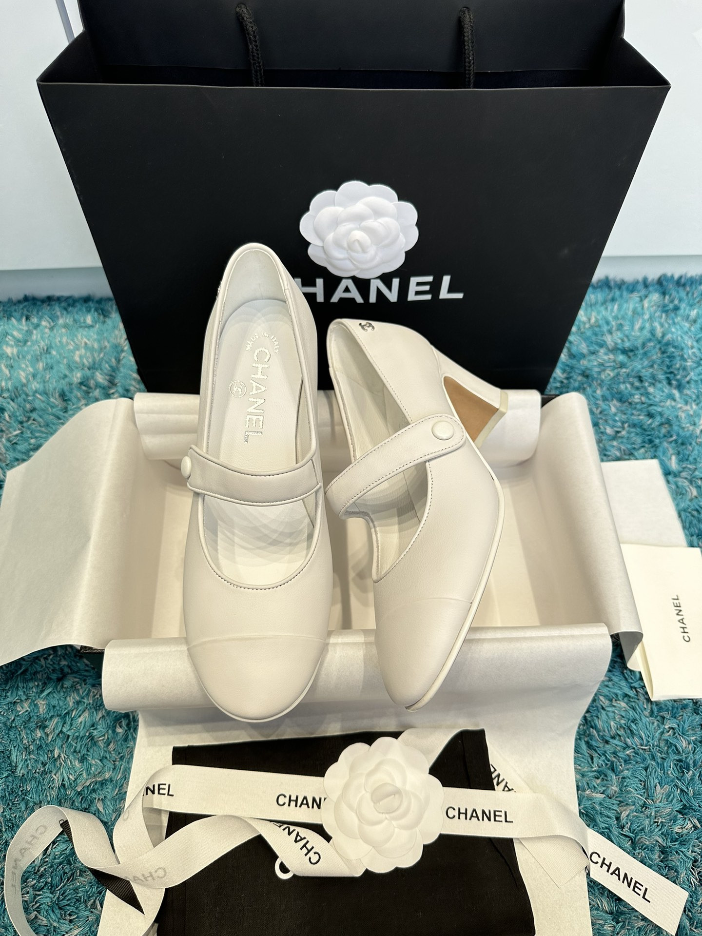 ua Ch*el mary janes pump