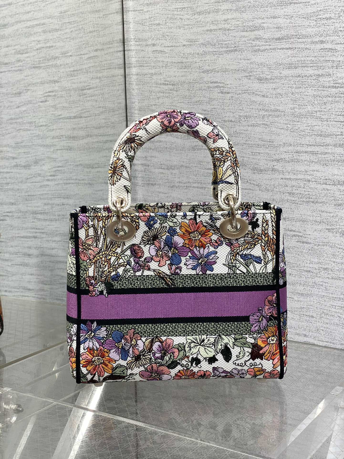medium lady D*or bag  white multicolor D*or 4 saisons Été embroidery 24 x 20 x 12 cm