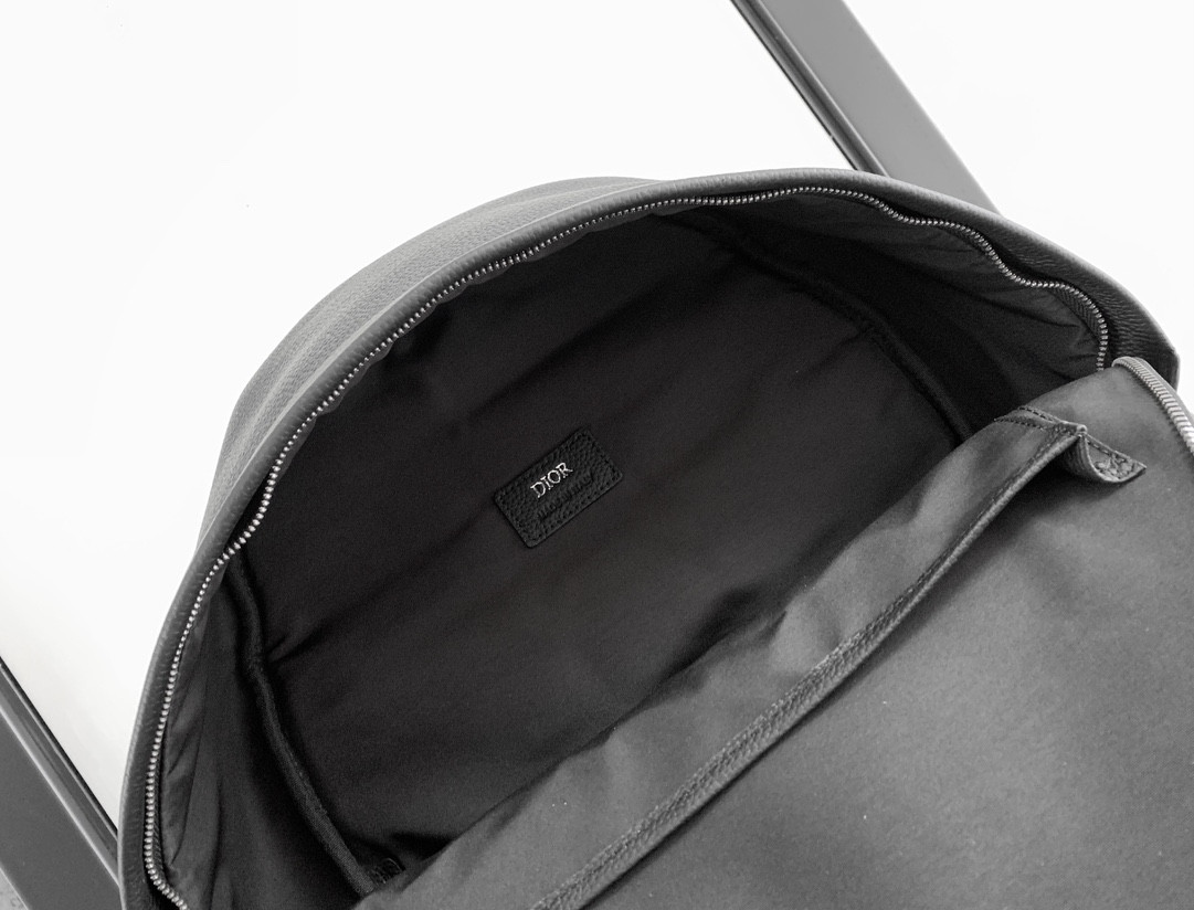 rider 2.0 backpack black D*or gravity leather and black grained calfskin 31 x 40 x 18 cm