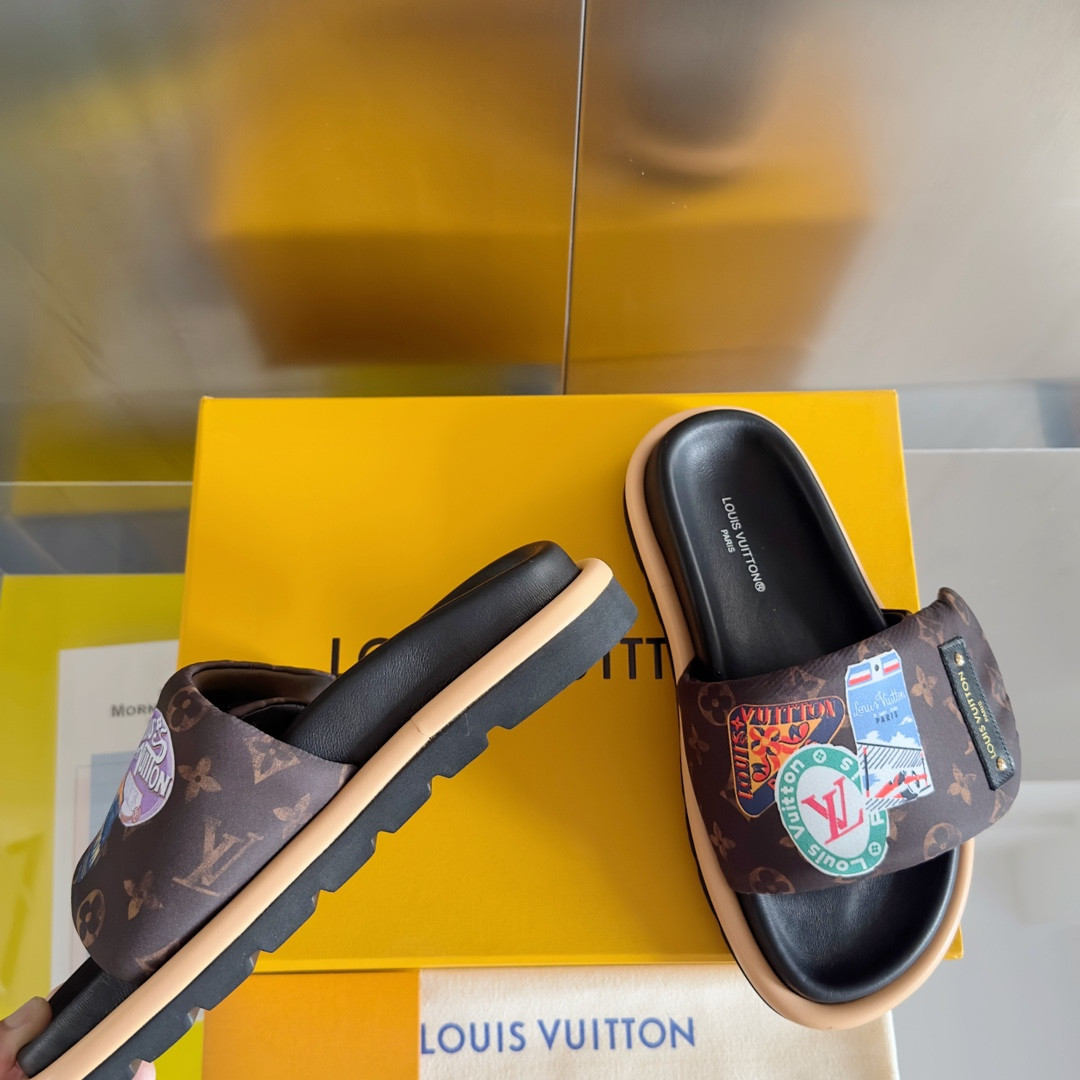 LV Pool Pillow Flat Comfort Mule
