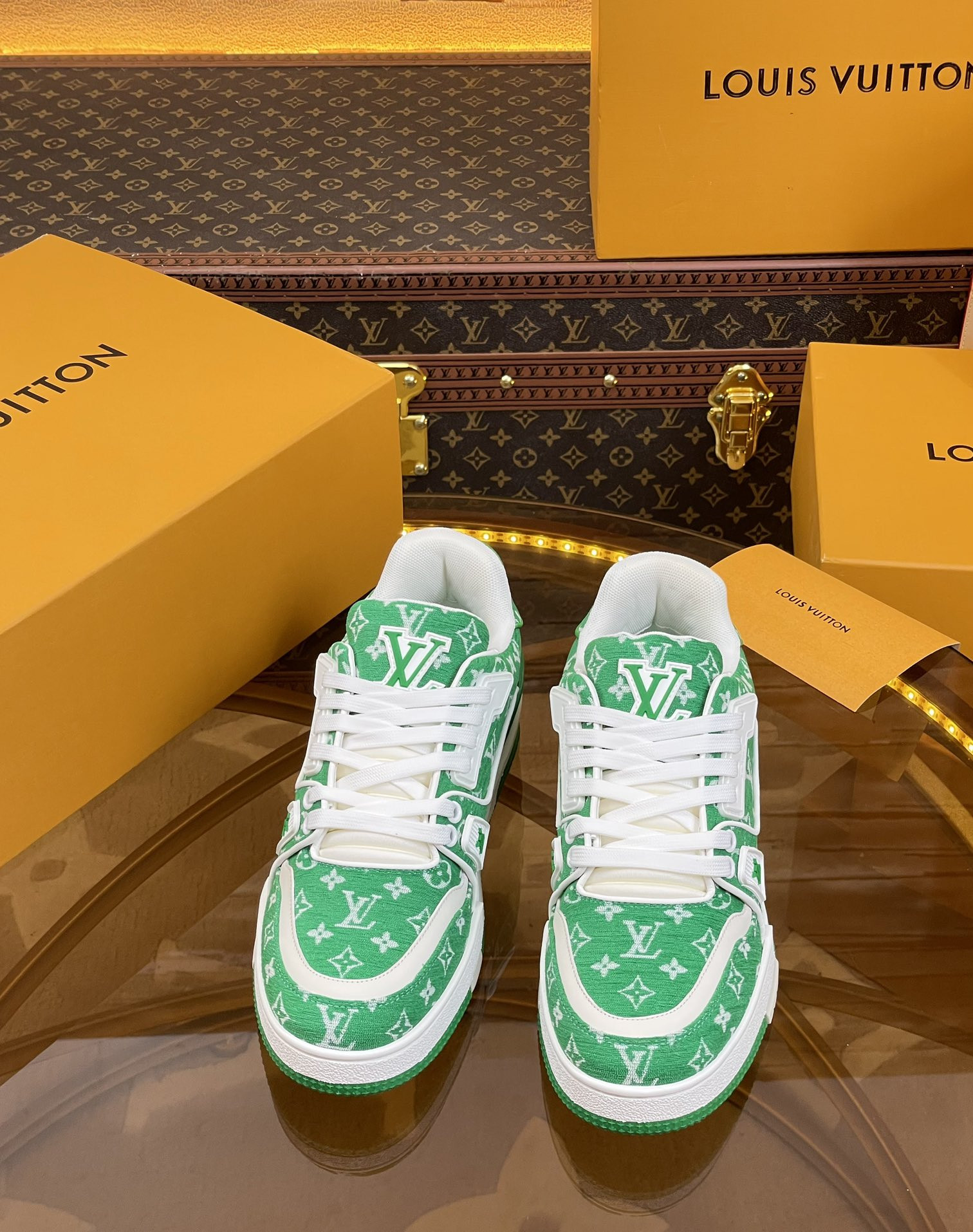 UA LV Trainer Sneaker