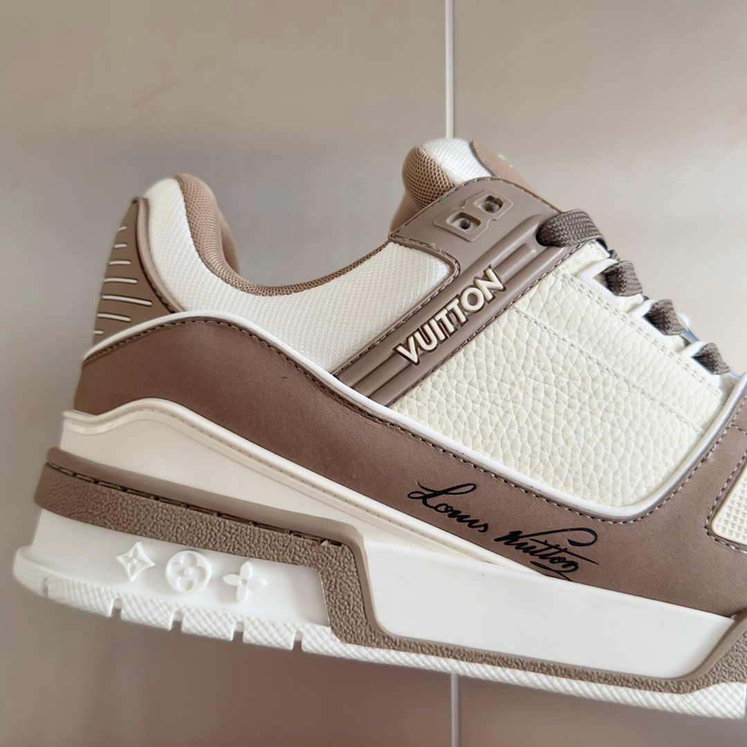 UA LV Trainer Sneaker