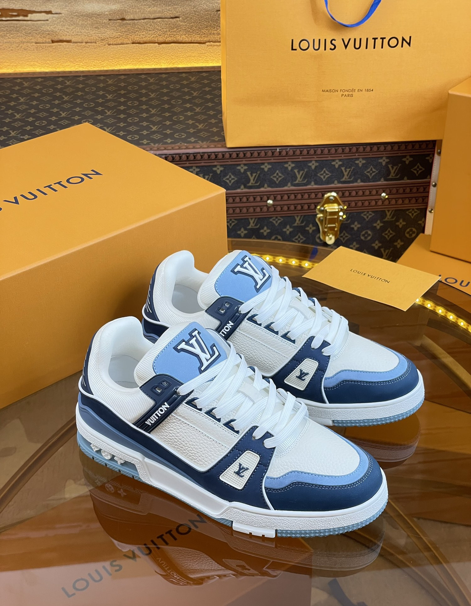UA LV Trainer Sneaker