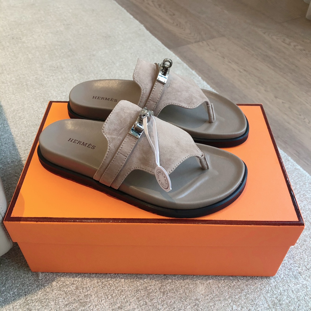 ua H**mes empire sandal