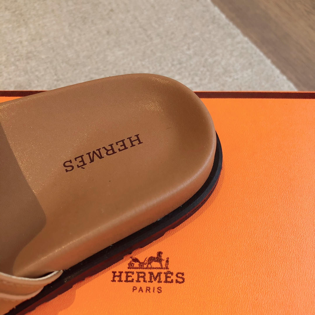 ua H**mes empire sandal