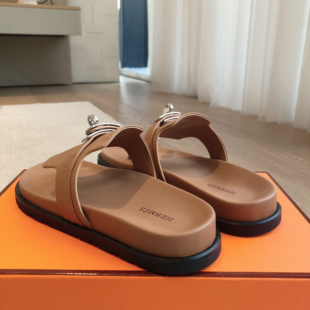 ua H**mes empire sandal