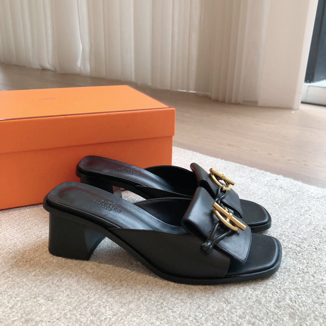 ua H**mes isle sandal