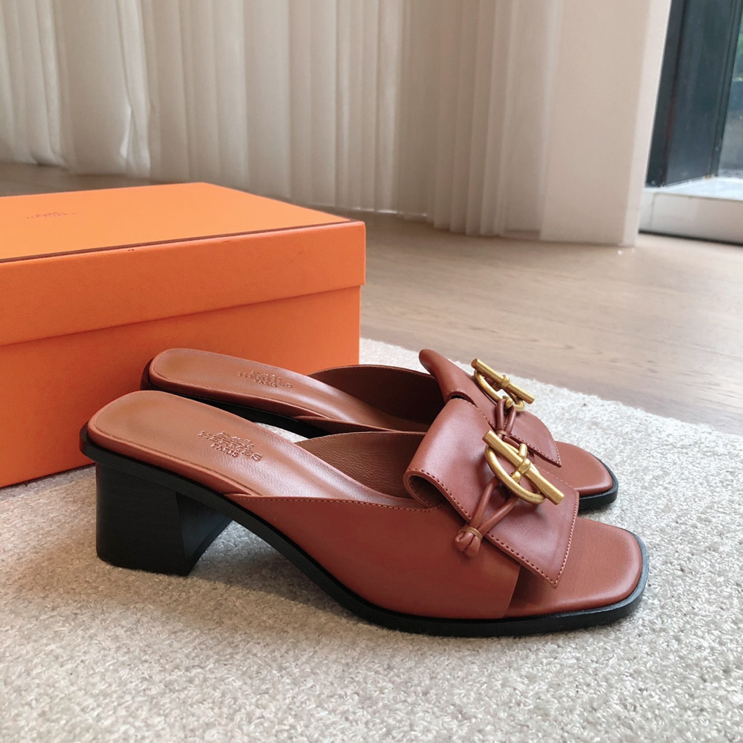ua H**mes isle sandal