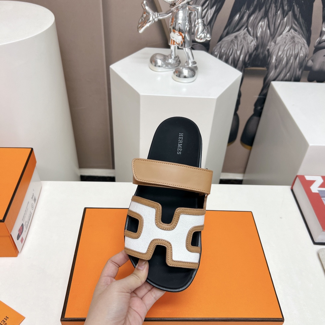 ua H**mes chypre sandal