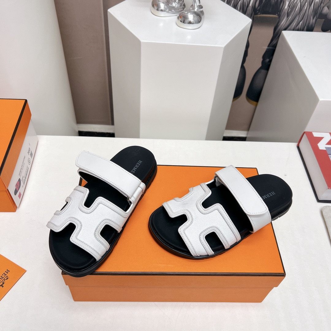 ua H**mes chypre sandal