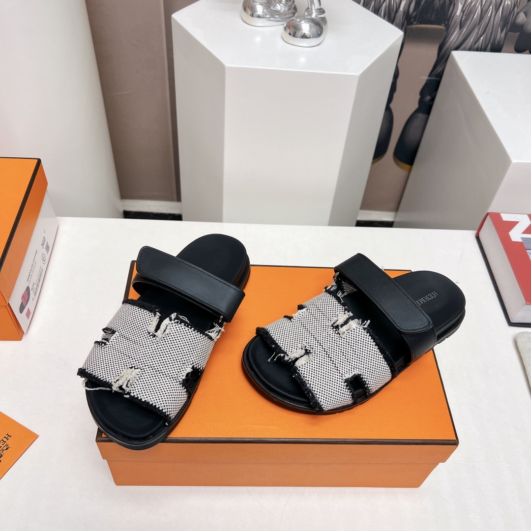 ua H**mes chypre sandal