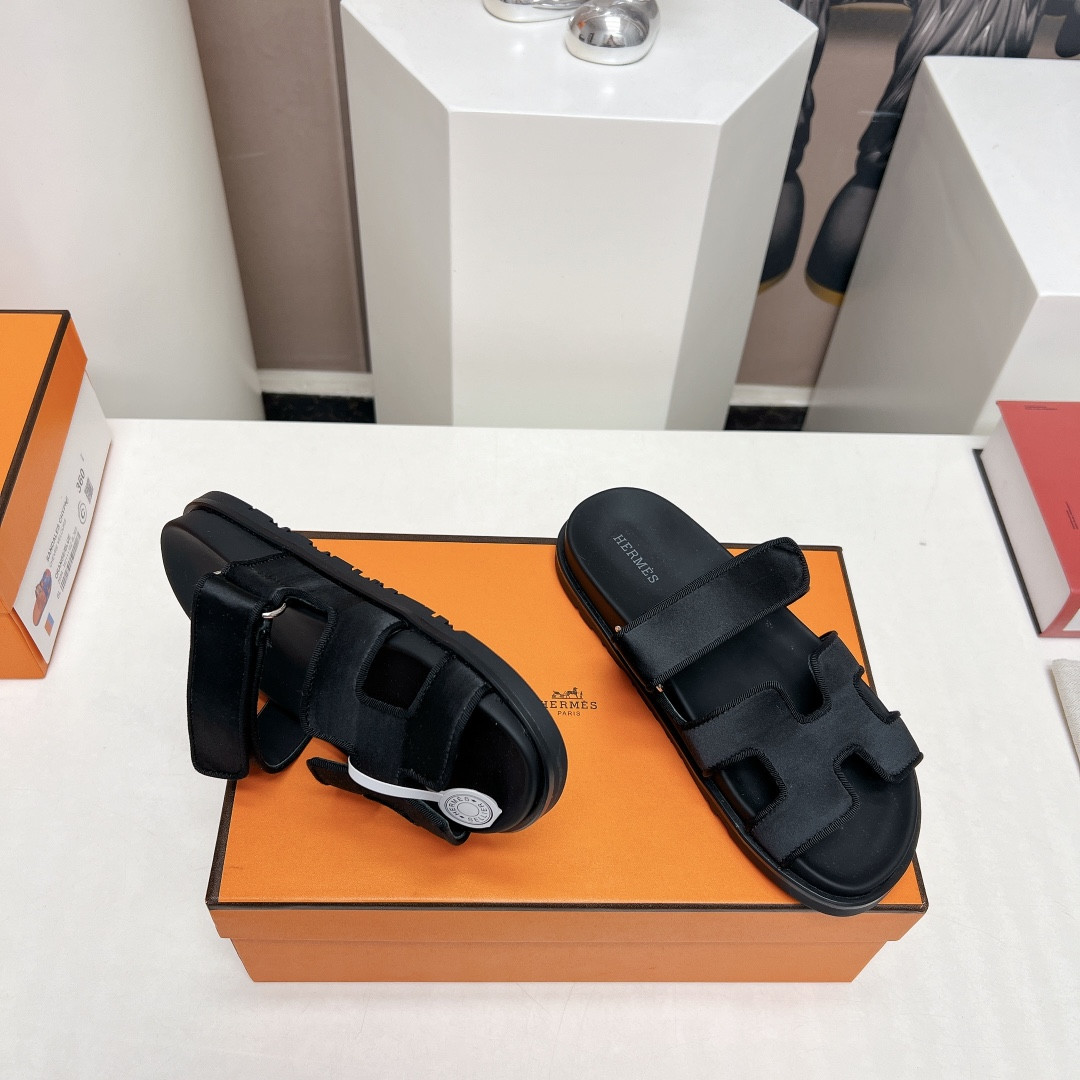 ua H**mes chypre sandal