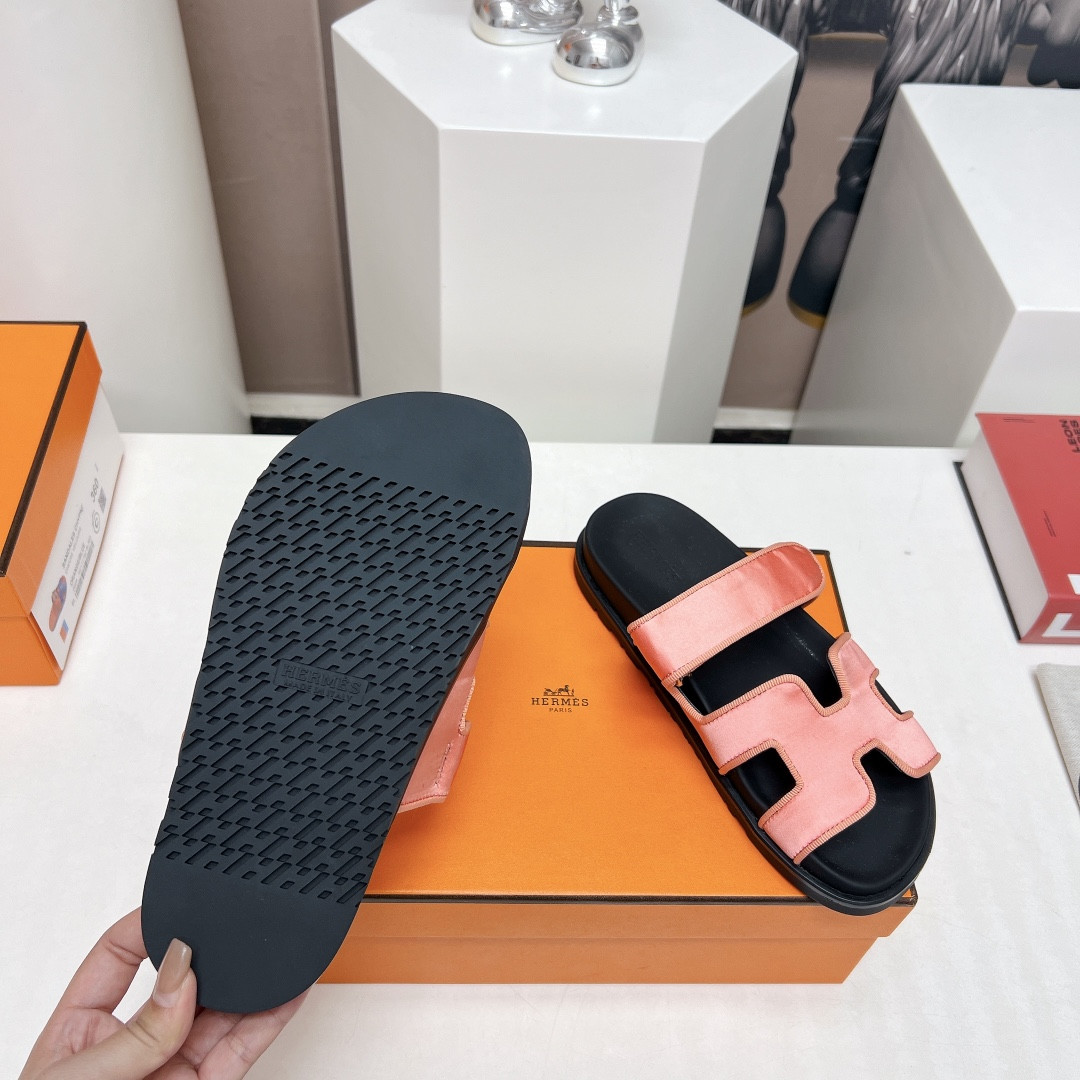 ua H**mes chypre sandal