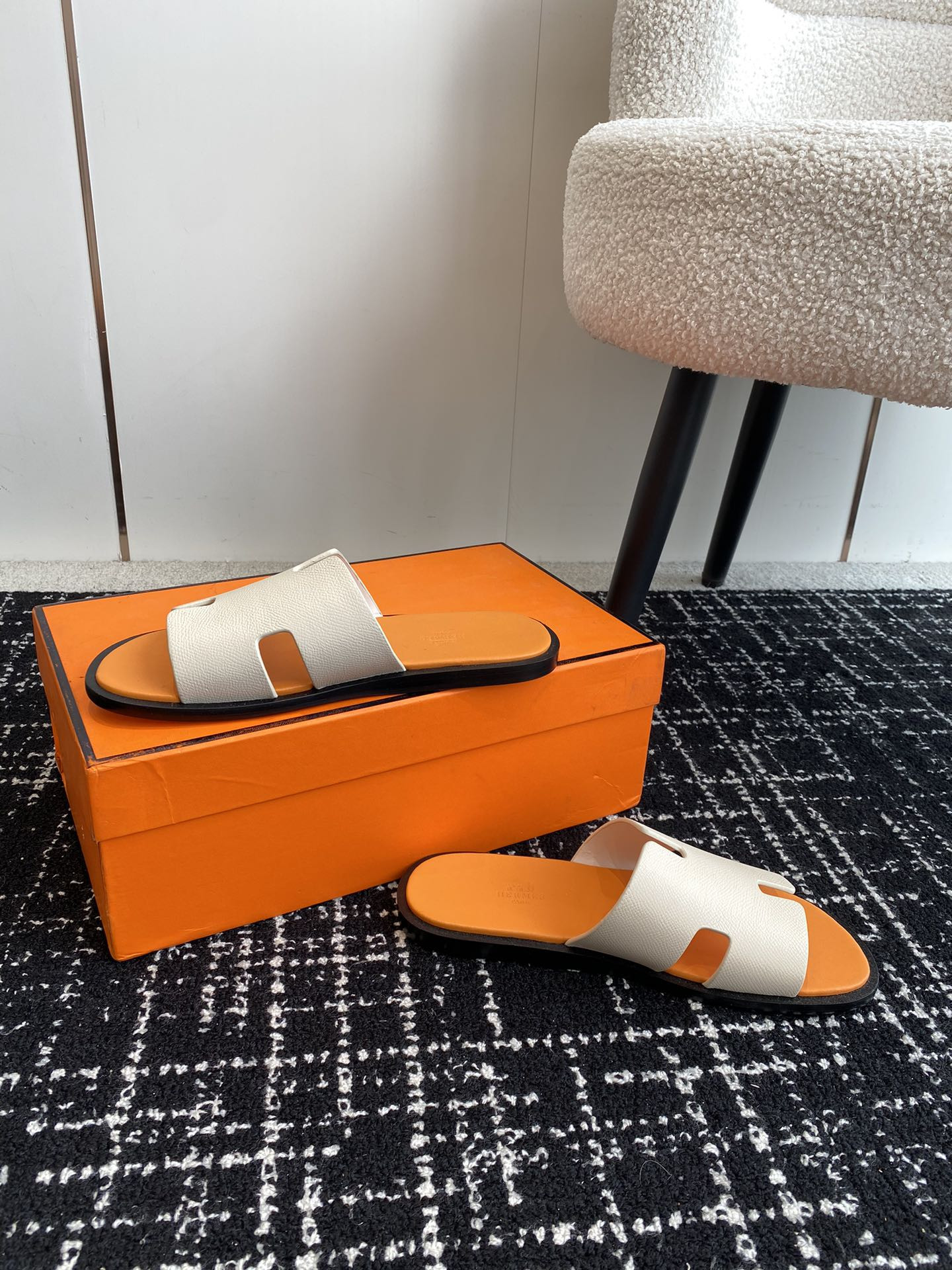 ua H**mes izmir sandal