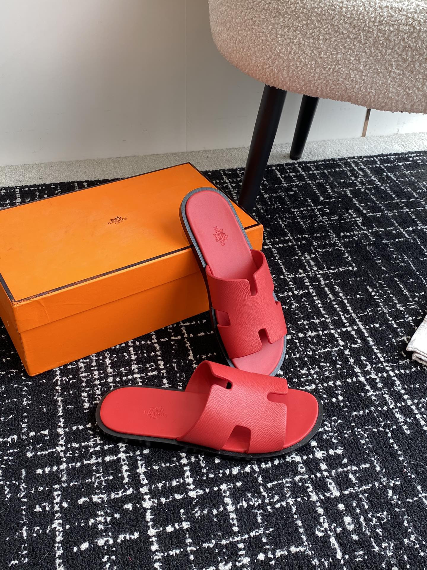 ua H**mes izmir sandal