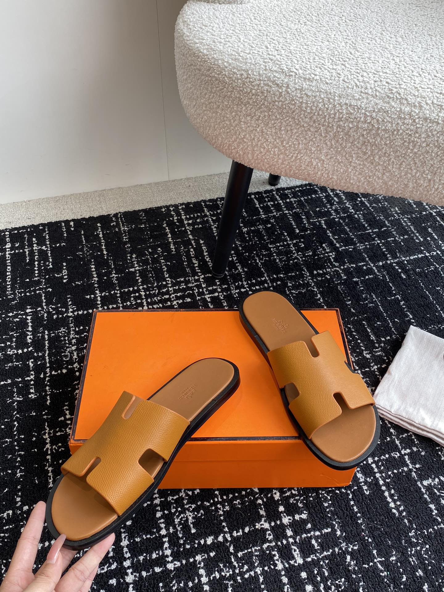 ua H**mes izmir sandal