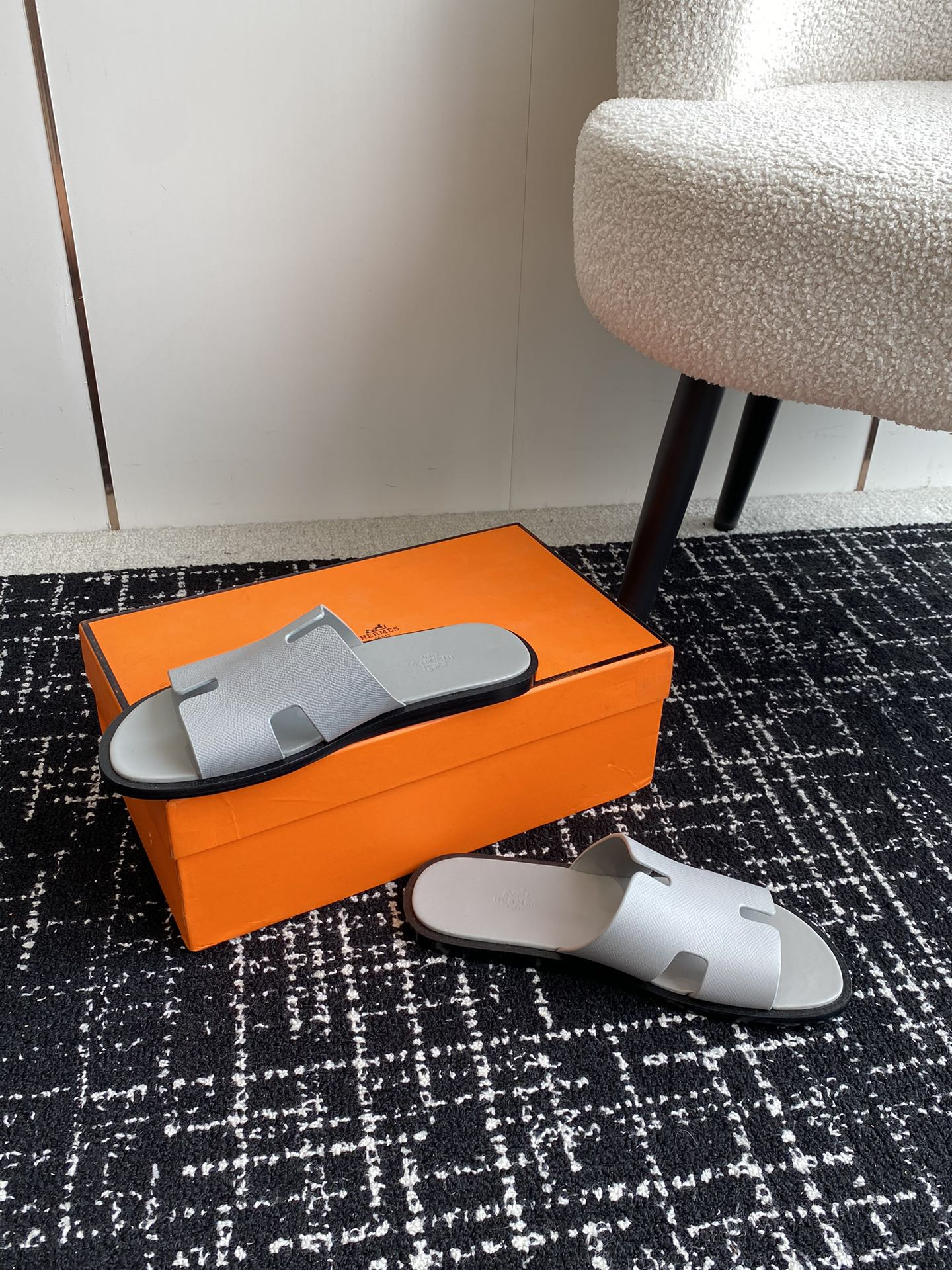 ua H**mes izmir sandal