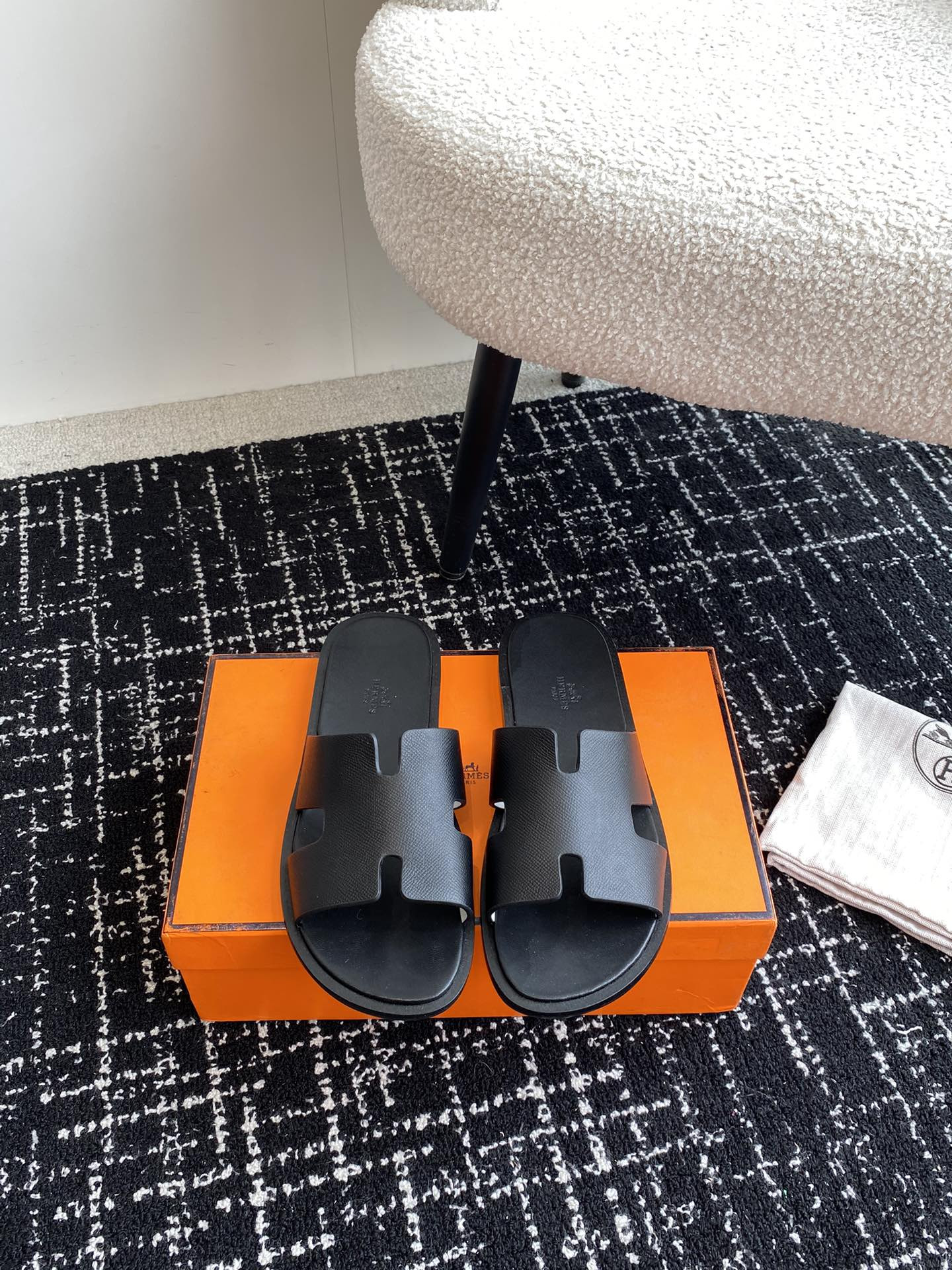 ua H**mes izmir sandal