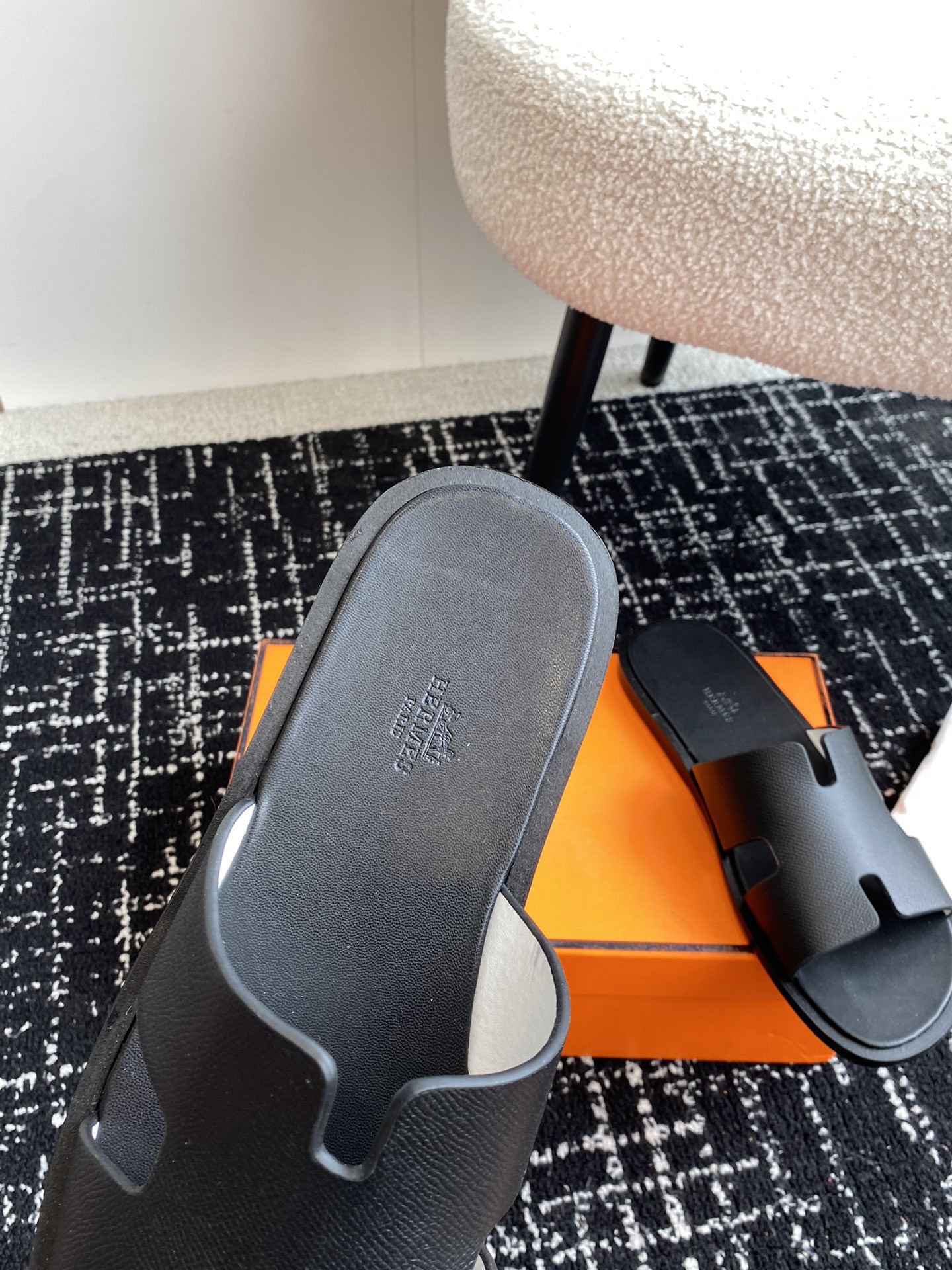 ua H**mes izmir sandal