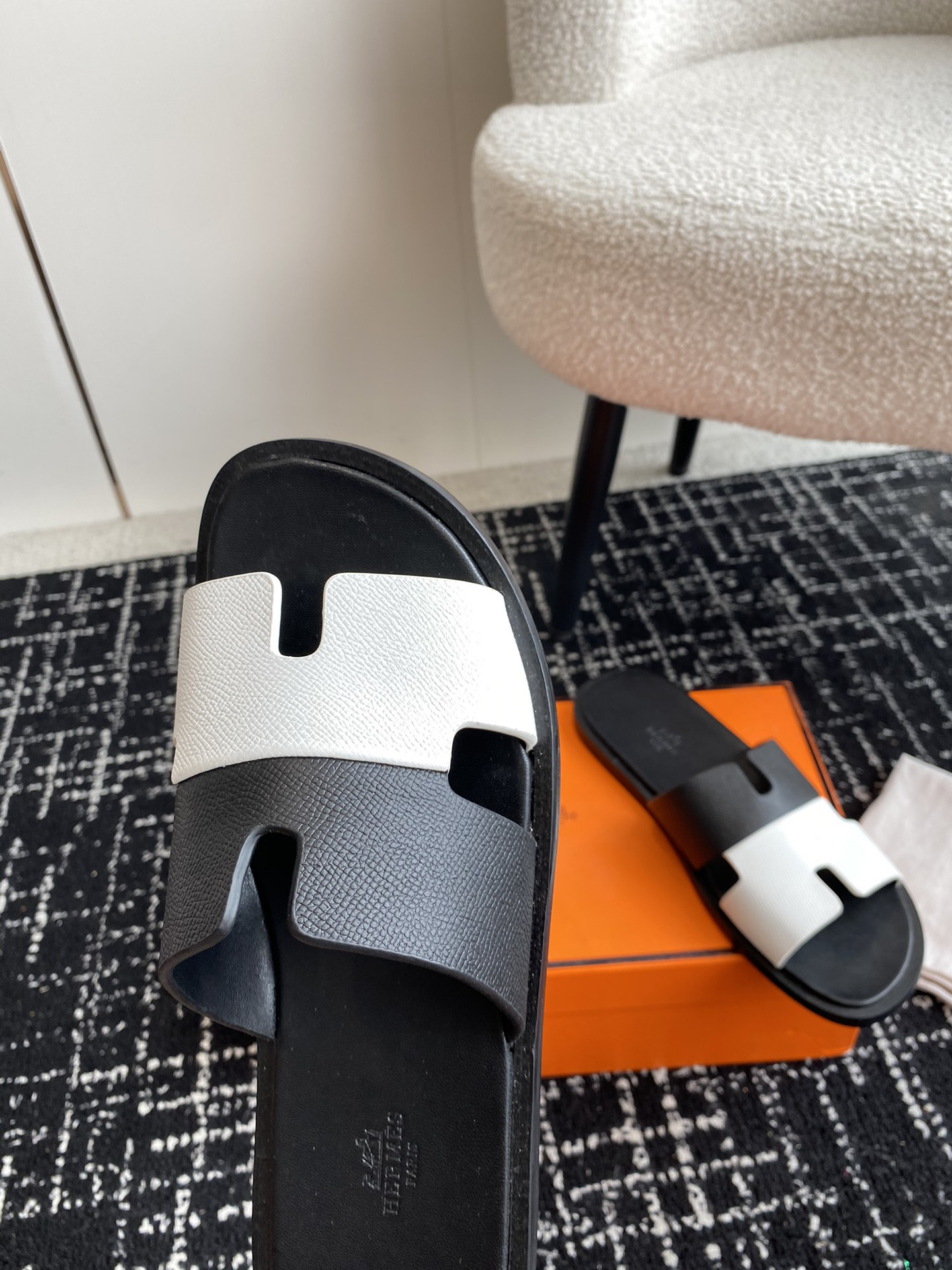 ua H**mes izmir sandal