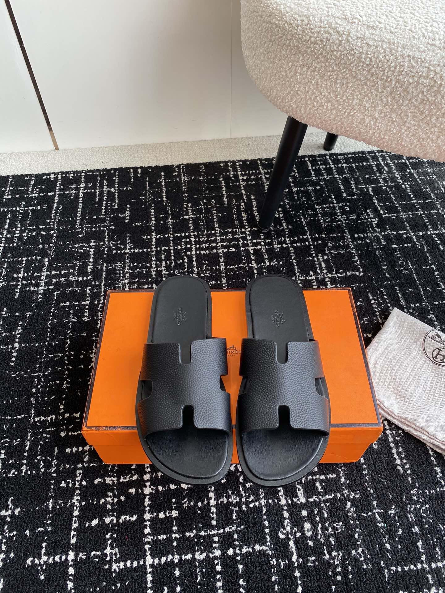 ua H**mes izmir sandal