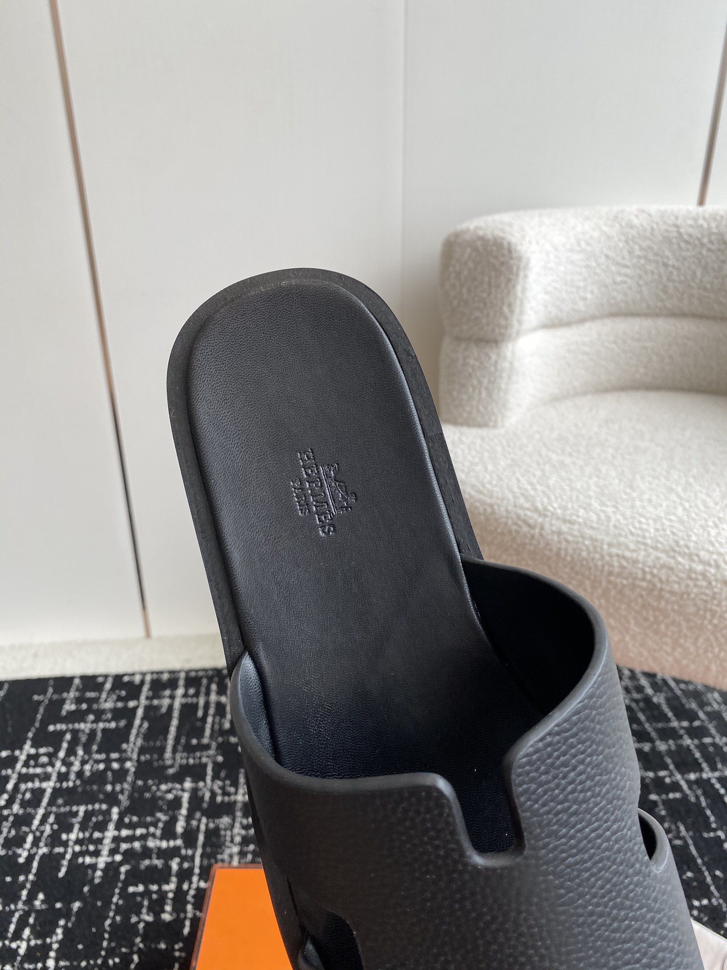 ua H**mes izmir sandal