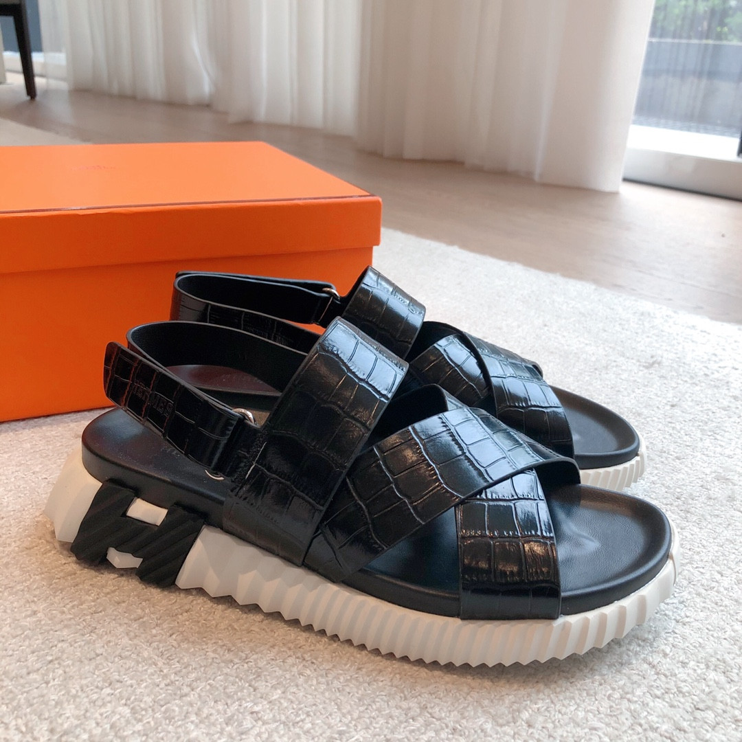 ua H**mes electric sandal