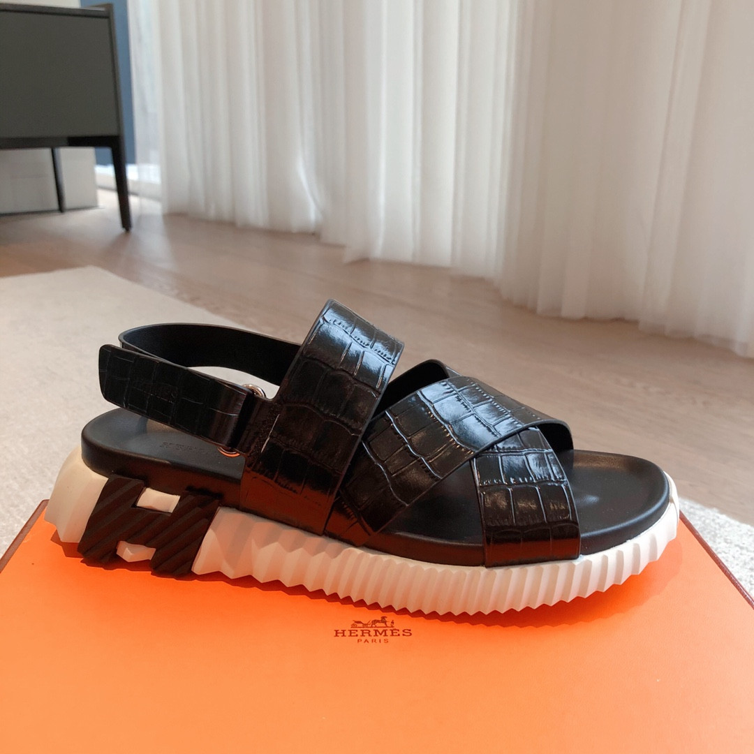 ua H**mes electric sandal