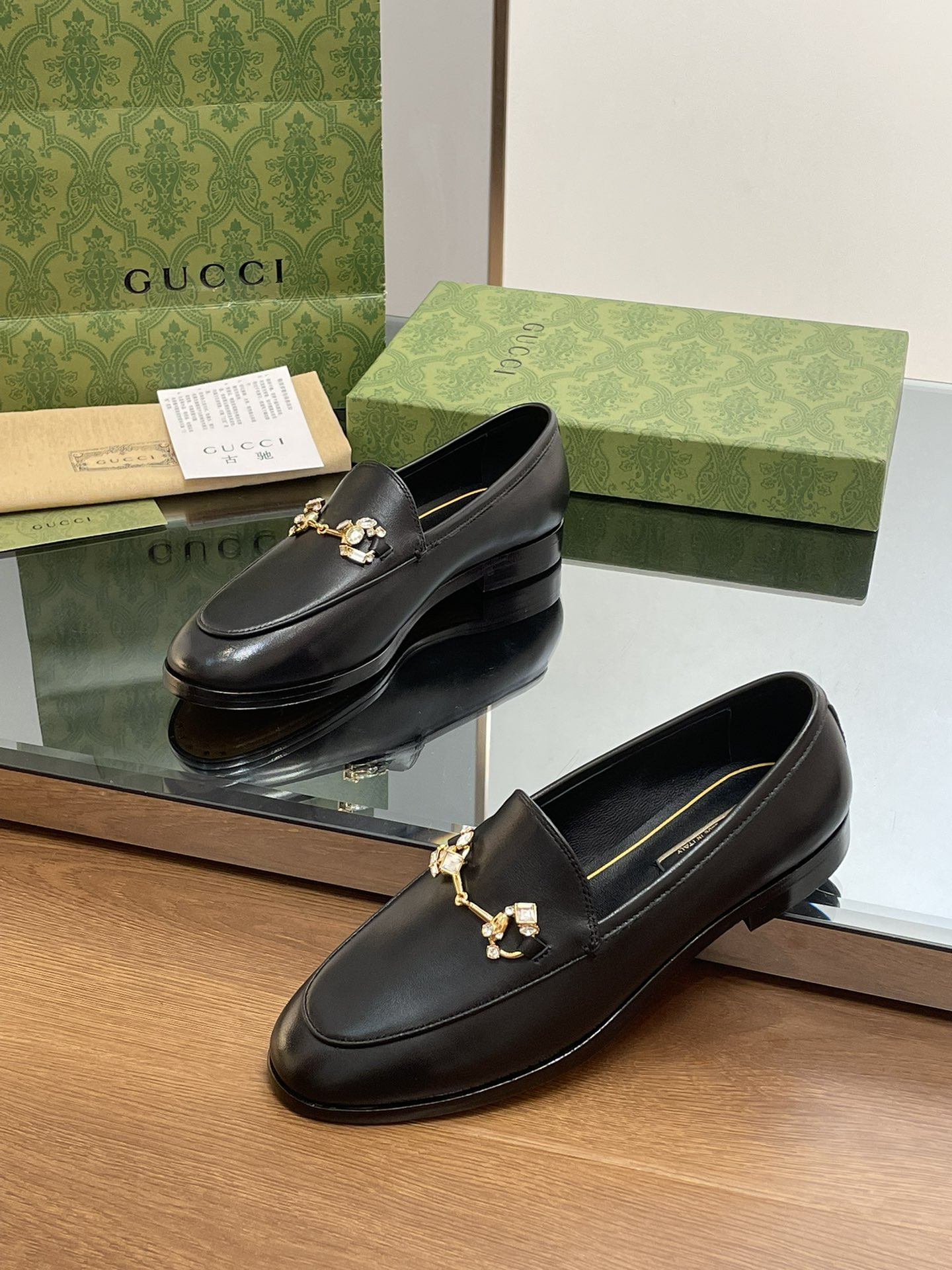 ua G*u*i horsebit loafer