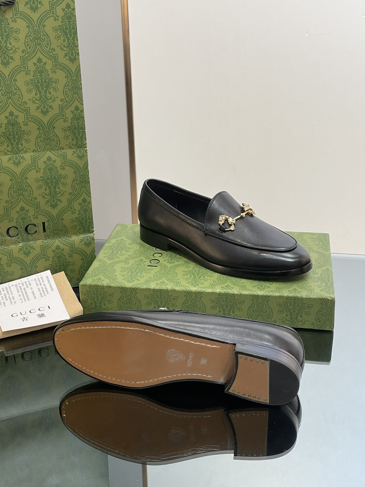 ua G*u*i horsebit loafer