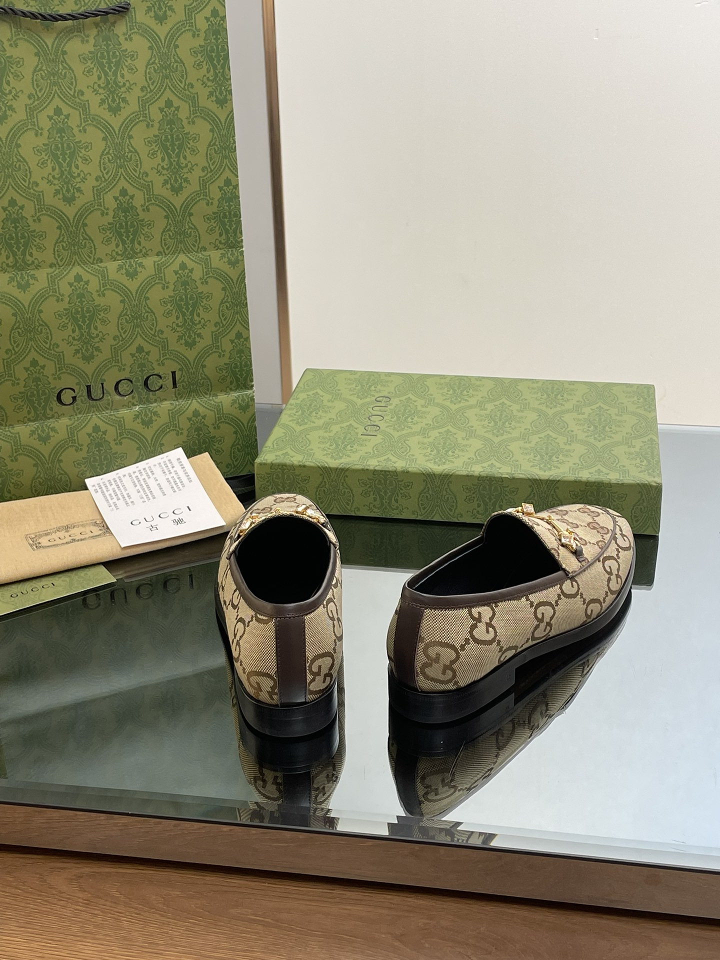 ua G*u*i horsebit loafer